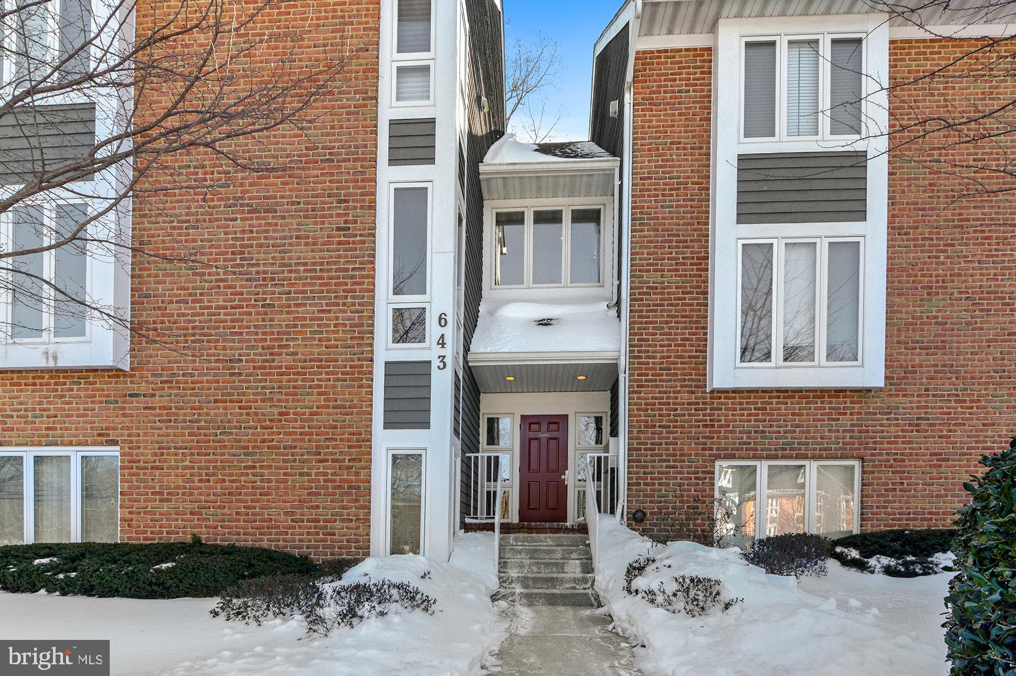 FAIRWAYS BAY HILLS CONDOMINIUMS - Residential