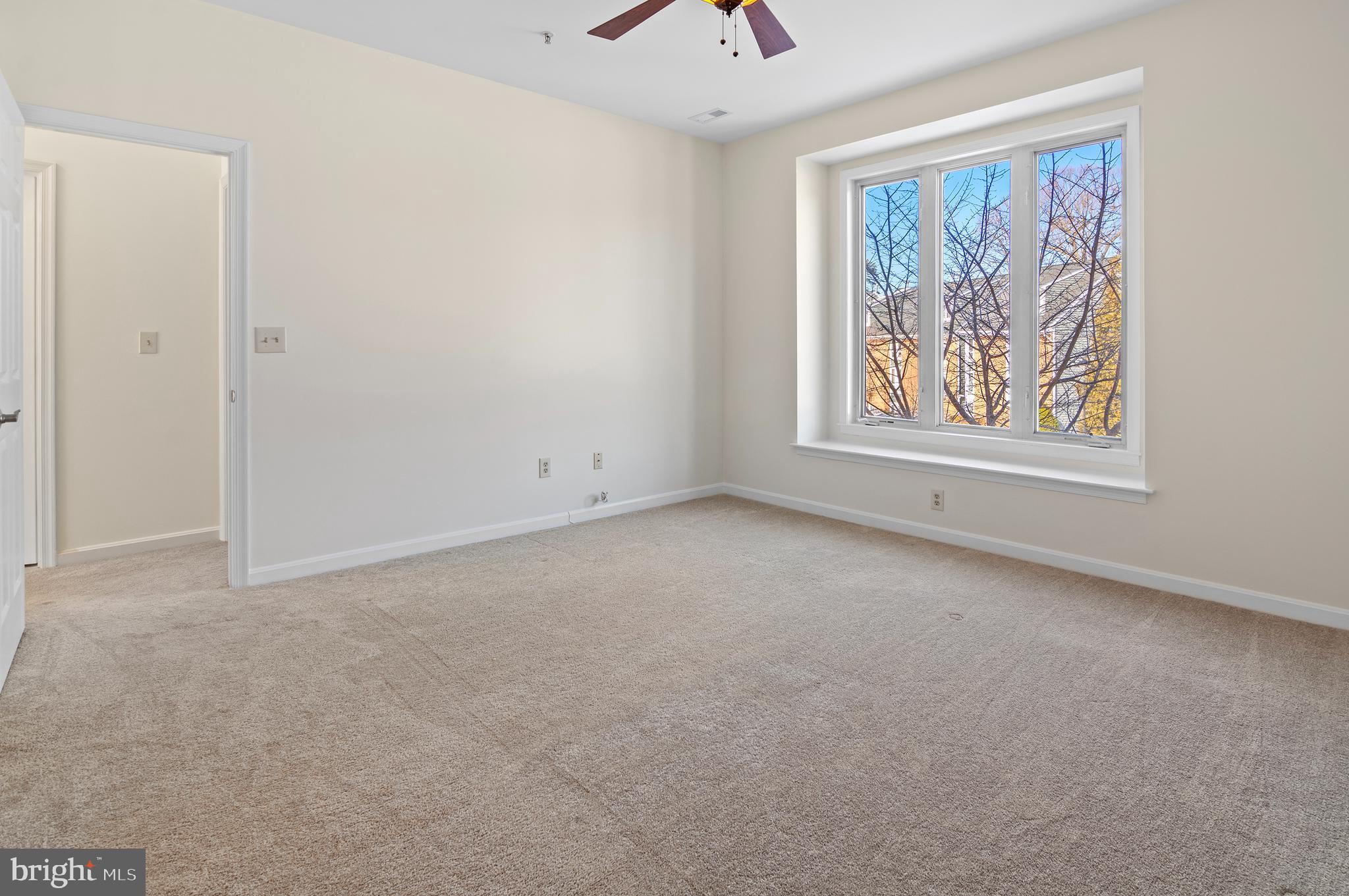 FAIRWAYS BAY HILLS CONDOMINIUMS - Residential