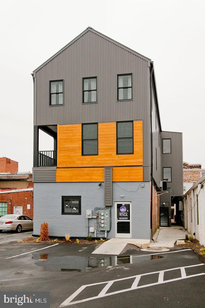 WINCHESTER HISTORIC DISTRICT - Residential Lease