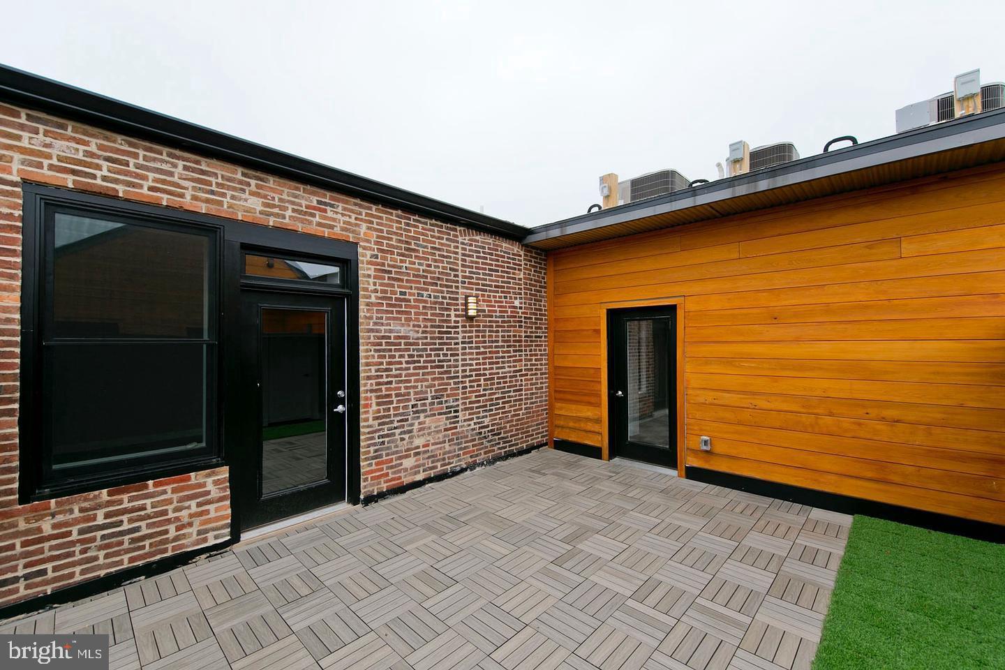 WINCHESTER HISTORIC DISTRICT - Residential Lease