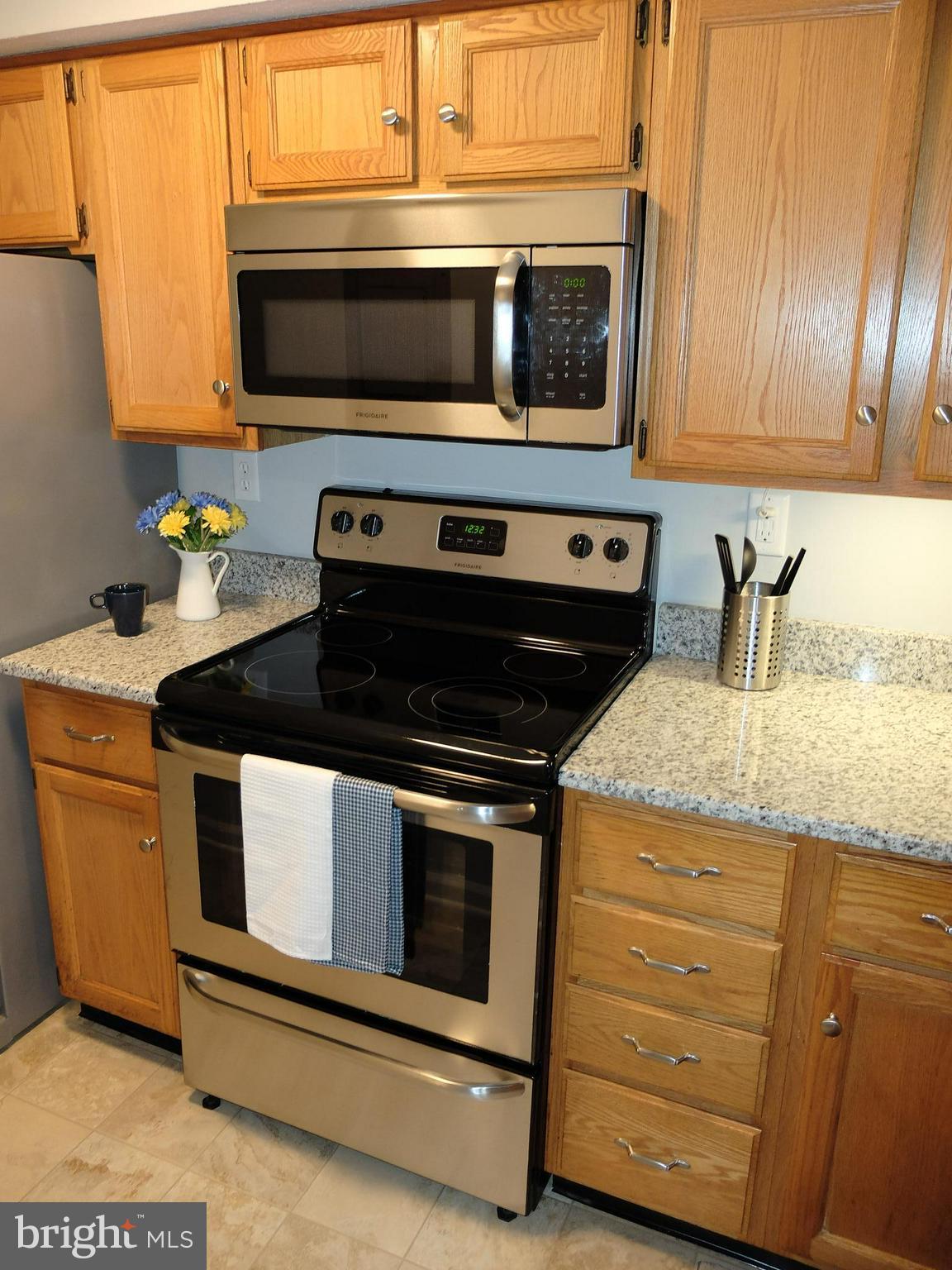 LAUREL WOODS - Residential