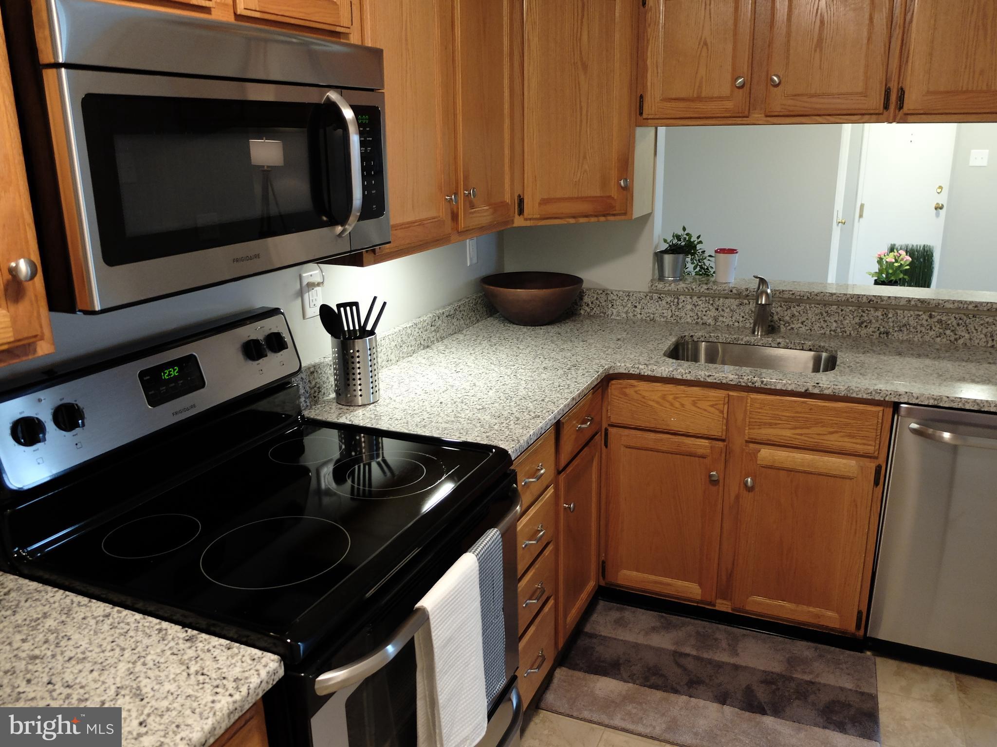 LAUREL WOODS - Residential