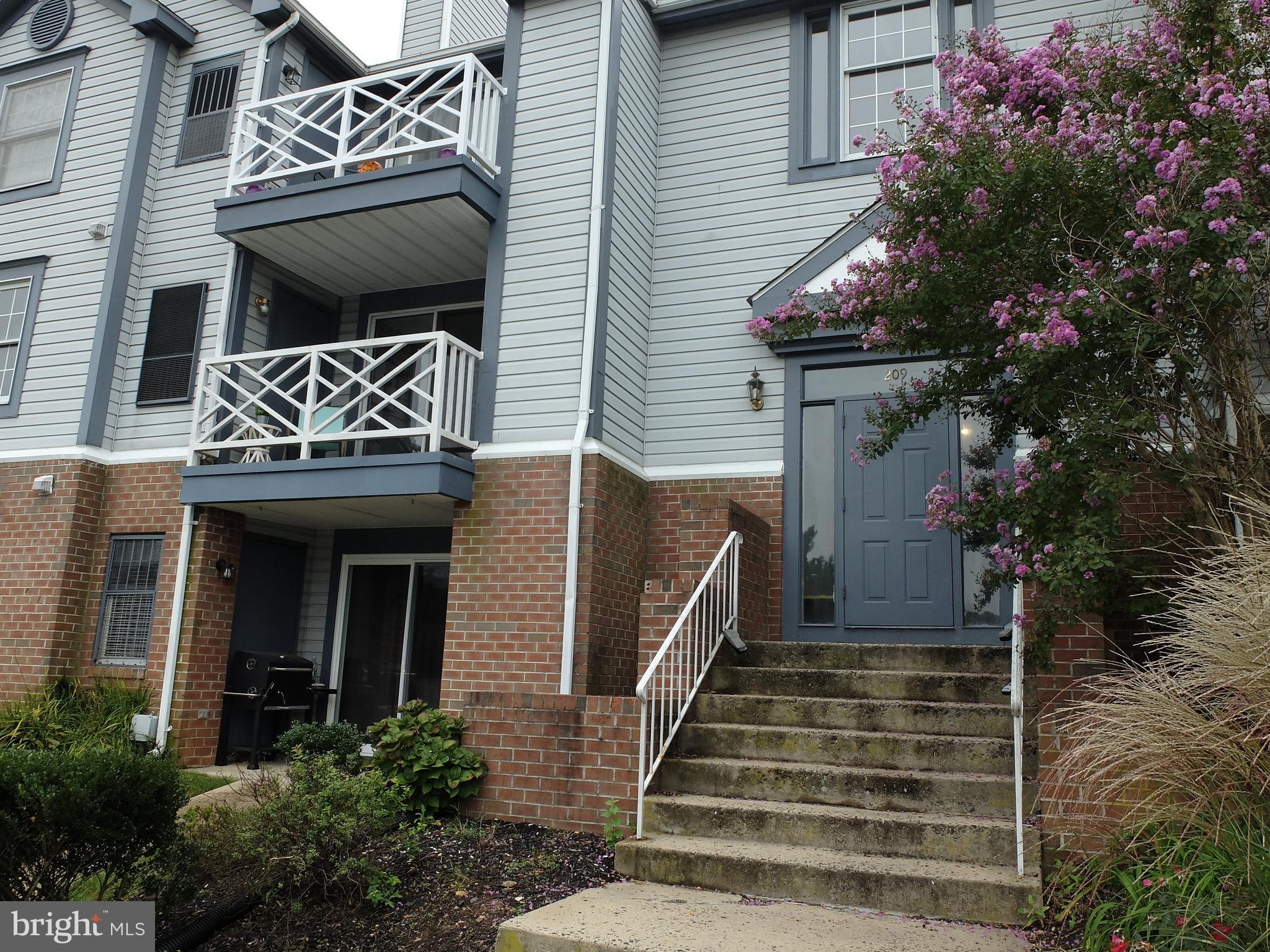 LAUREL WOODS - Residential