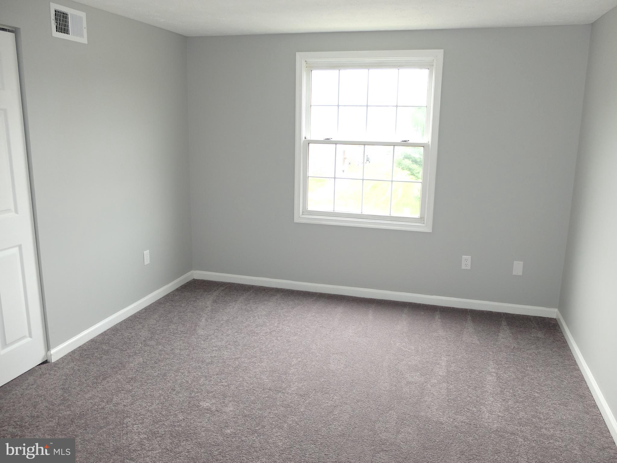 LAUREL WOODS - Residential