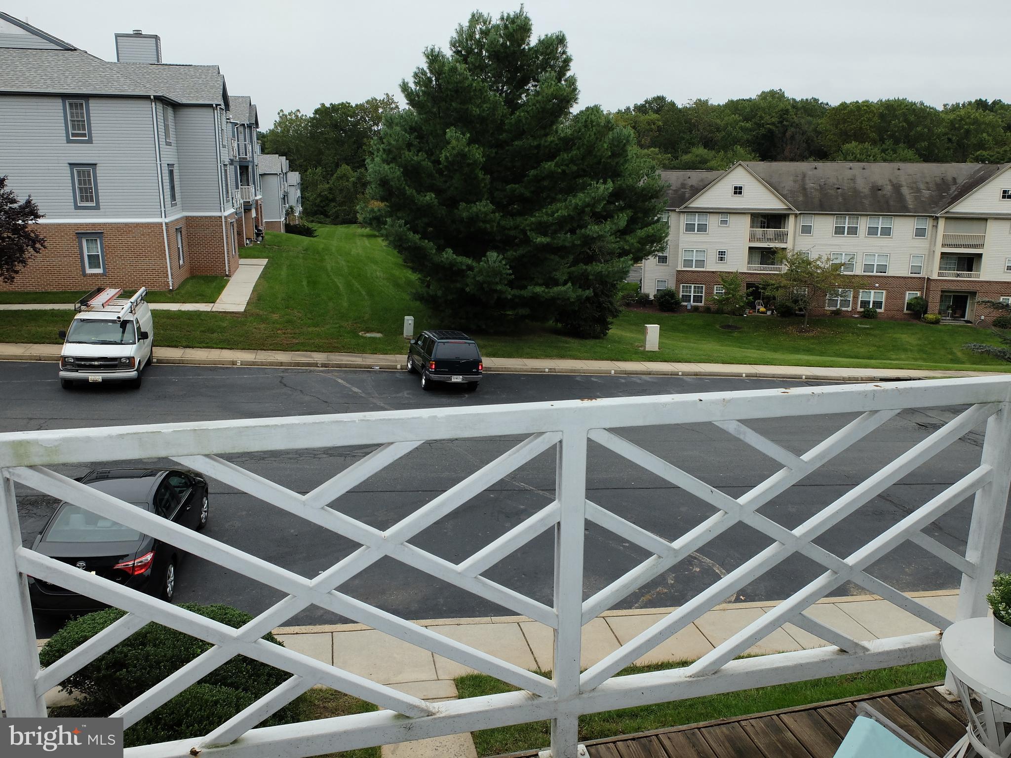 LAUREL WOODS - Residential