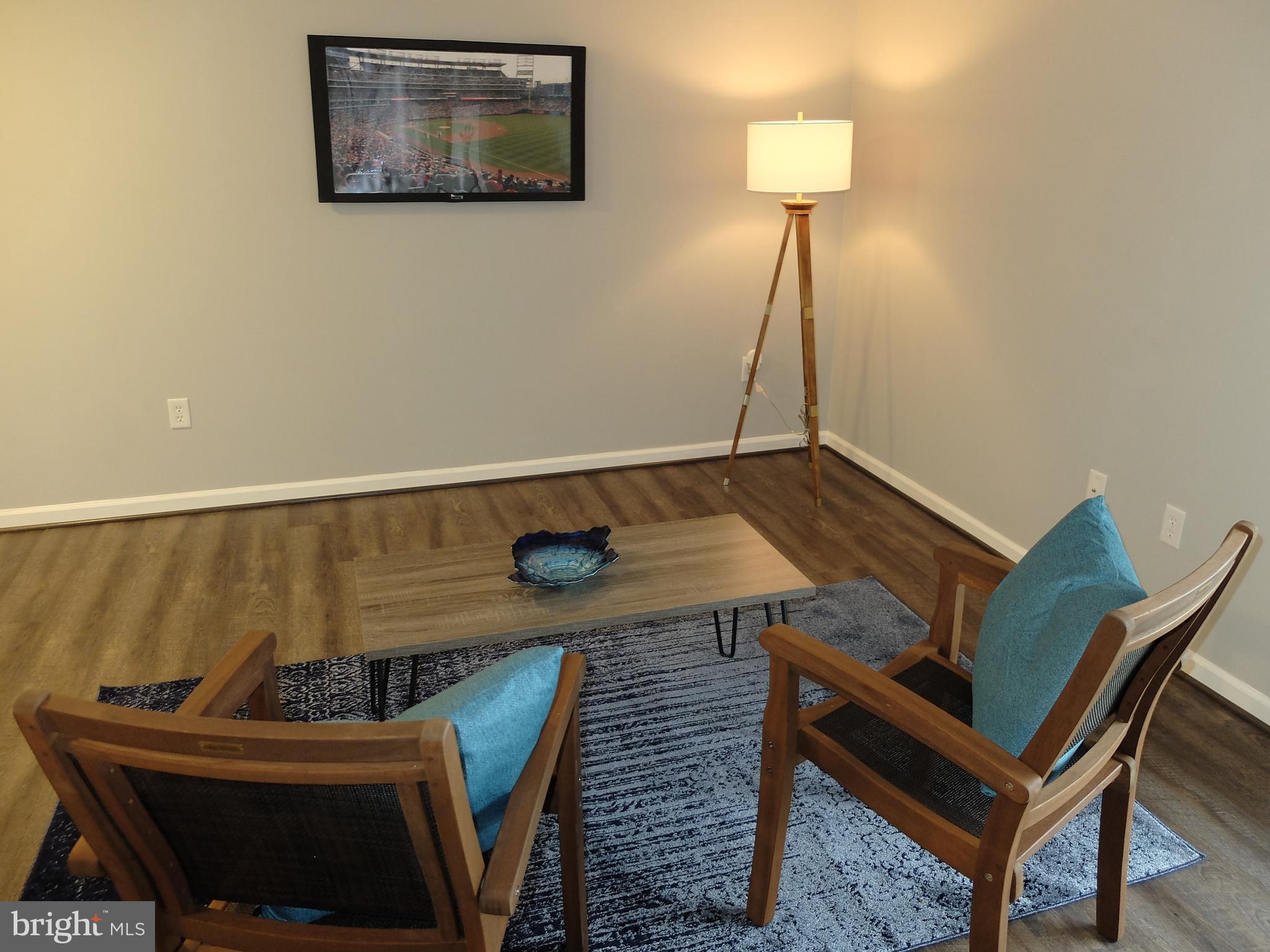 LAUREL WOODS - Residential