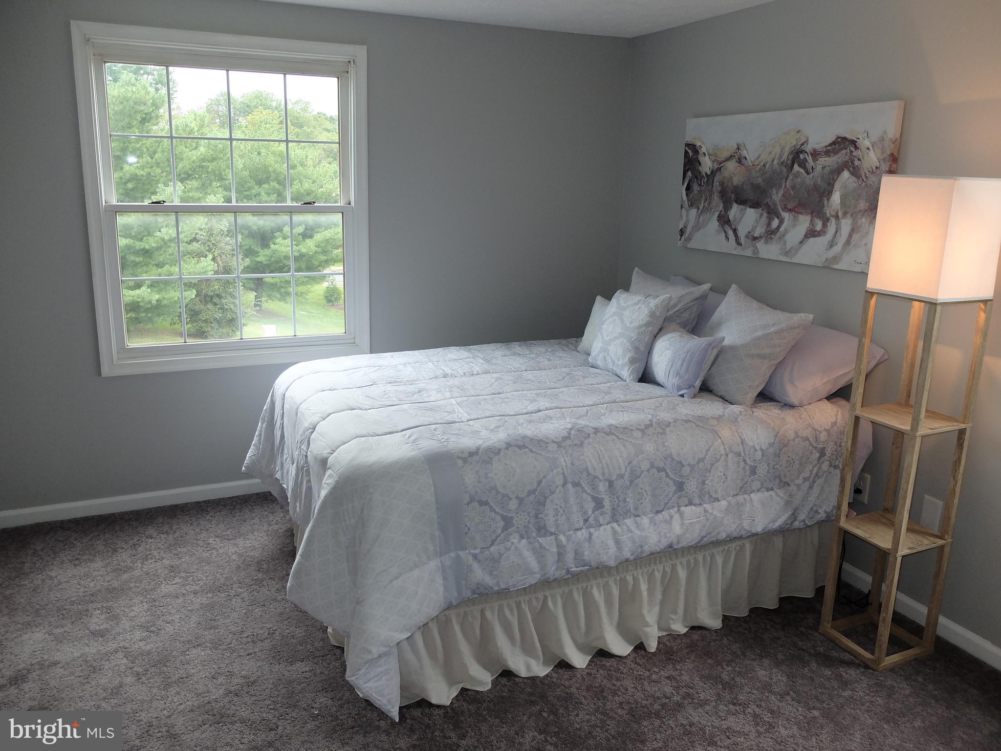 LAUREL WOODS - Residential