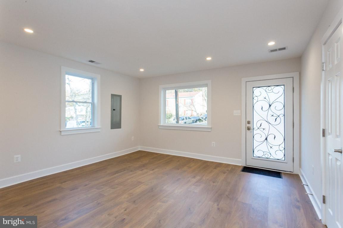 OAKLAWN - Residential