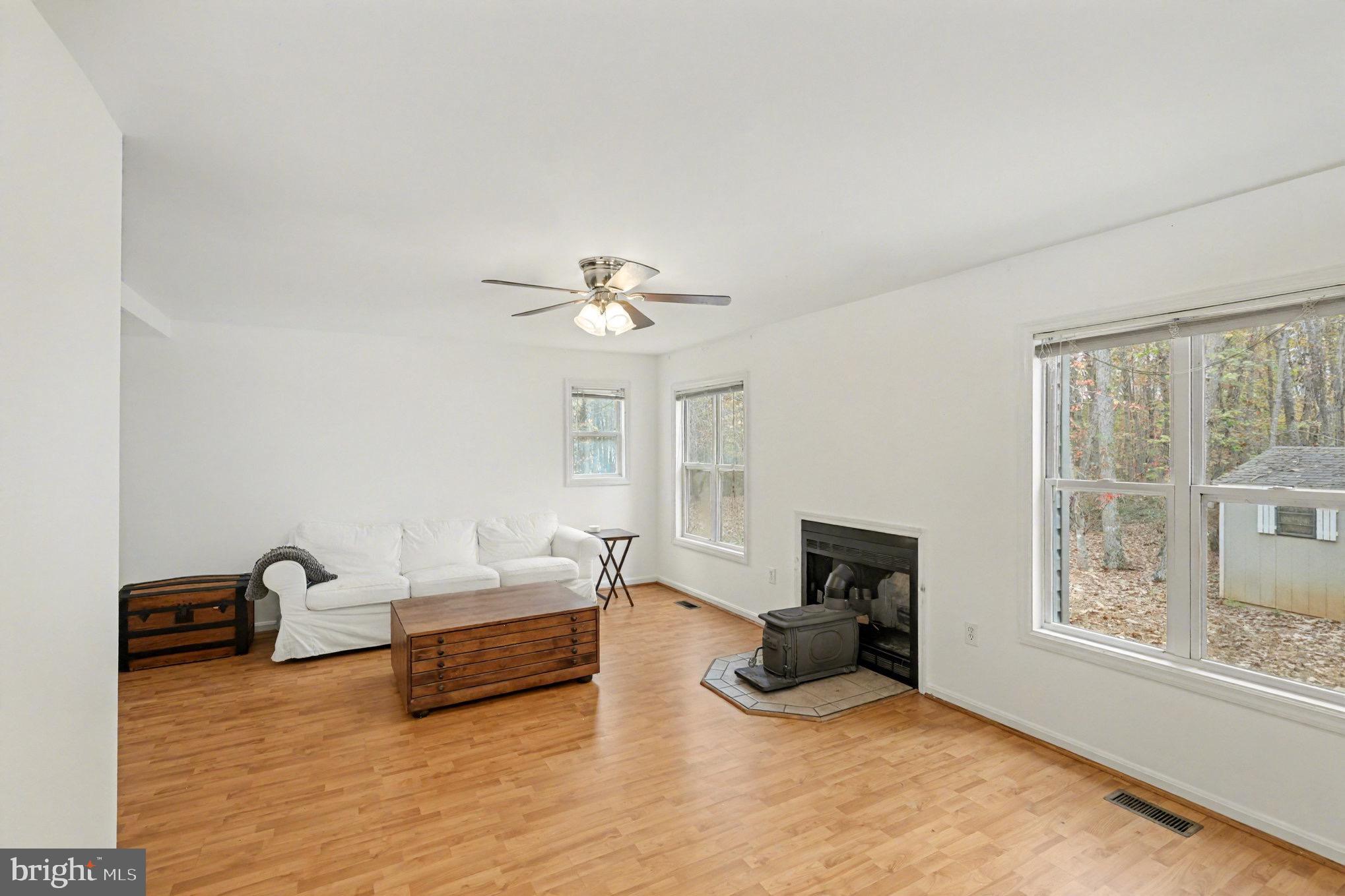 23371 ROCKABILLY LANE