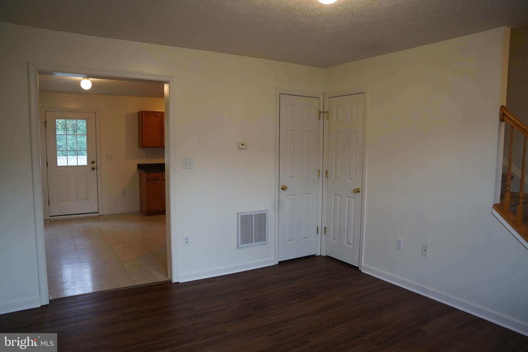 SULPHUR SPRINGS TOWNHOMES - Residential Lease