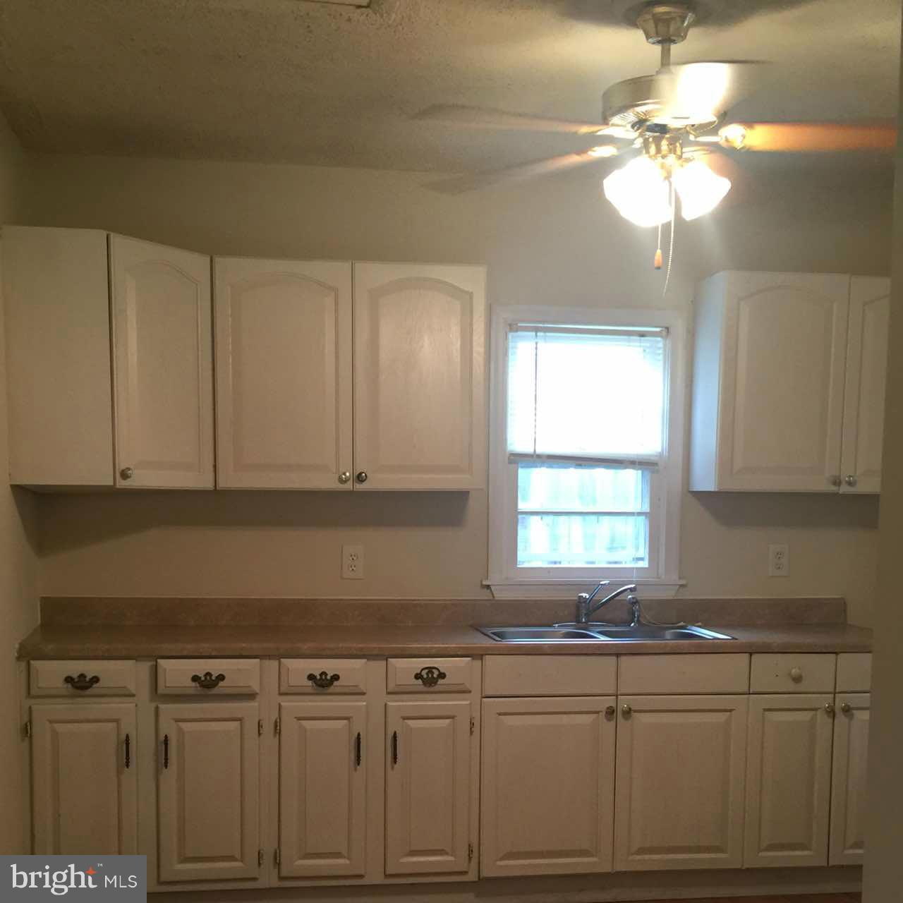 PBE MEADOW VIEW - Residential Lease