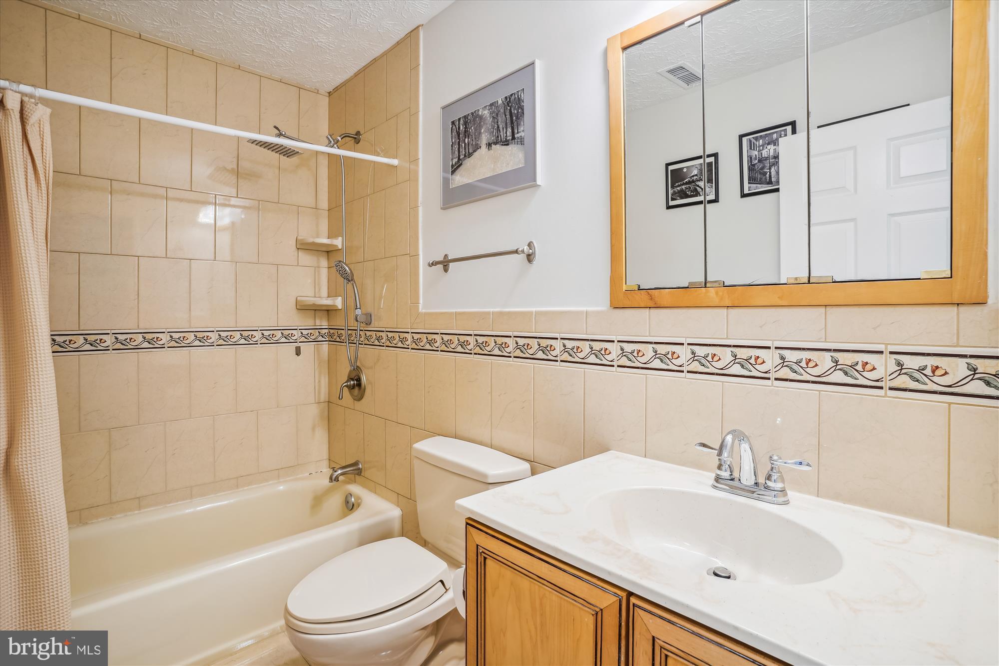 KINGS LANDING - Residential Lease