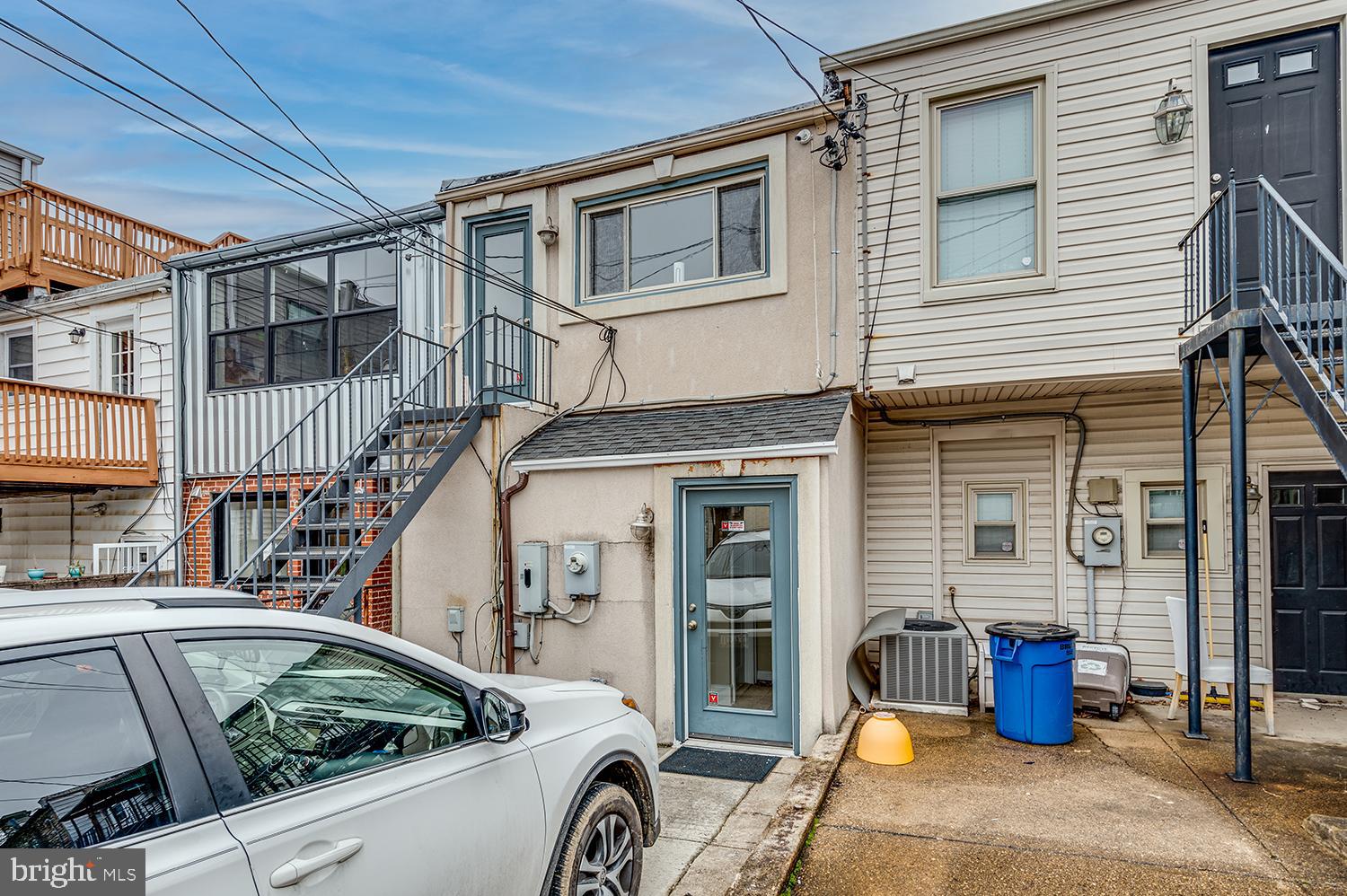 CANTON - Commercial Sale