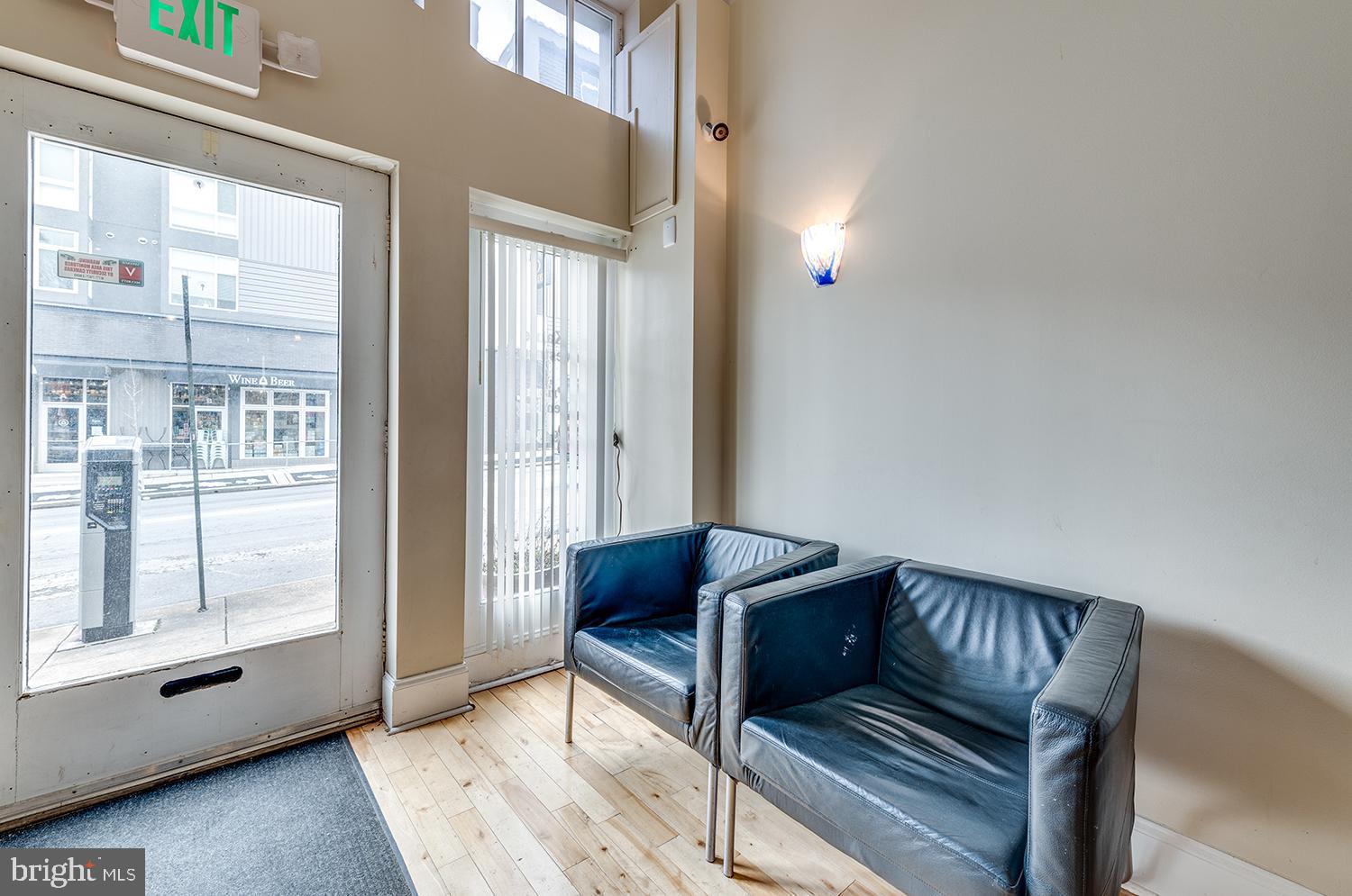 CANTON - Commercial Sale