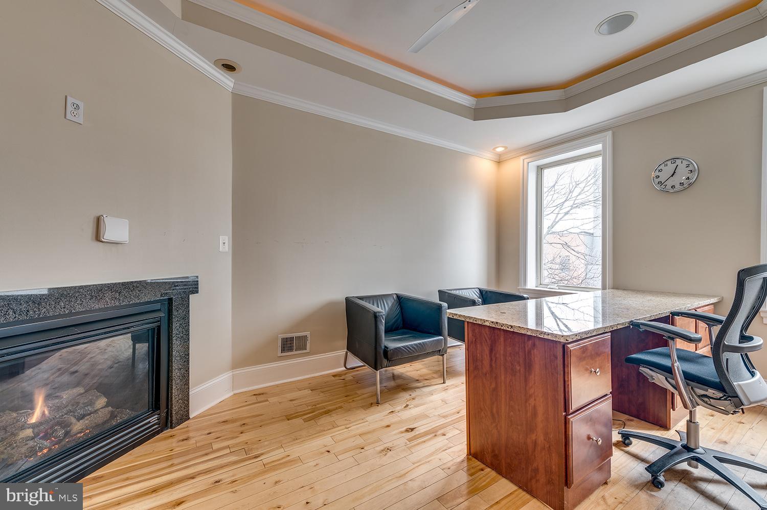 CANTON - Commercial Sale