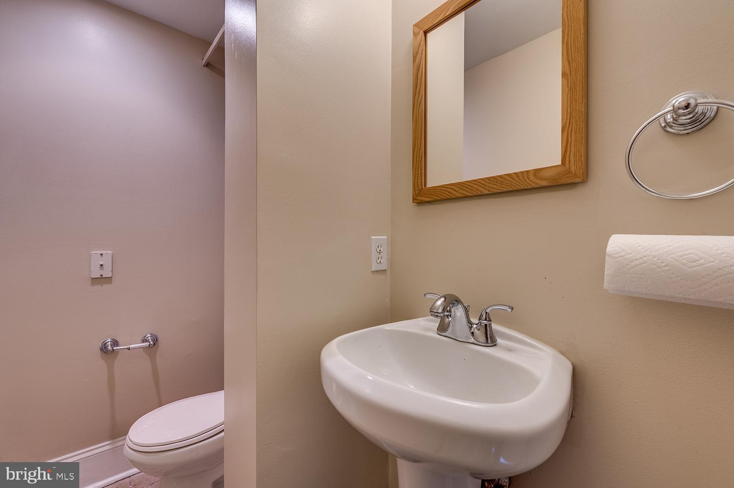 CANTON - Commercial Sale