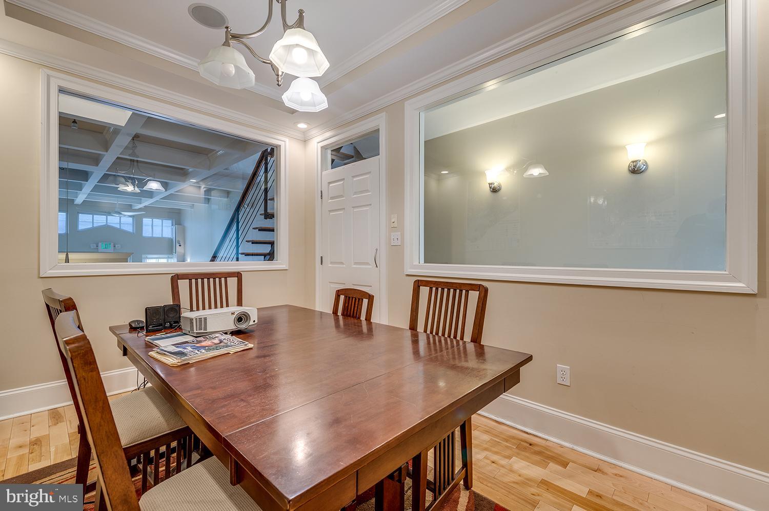 CANTON - Commercial Sale