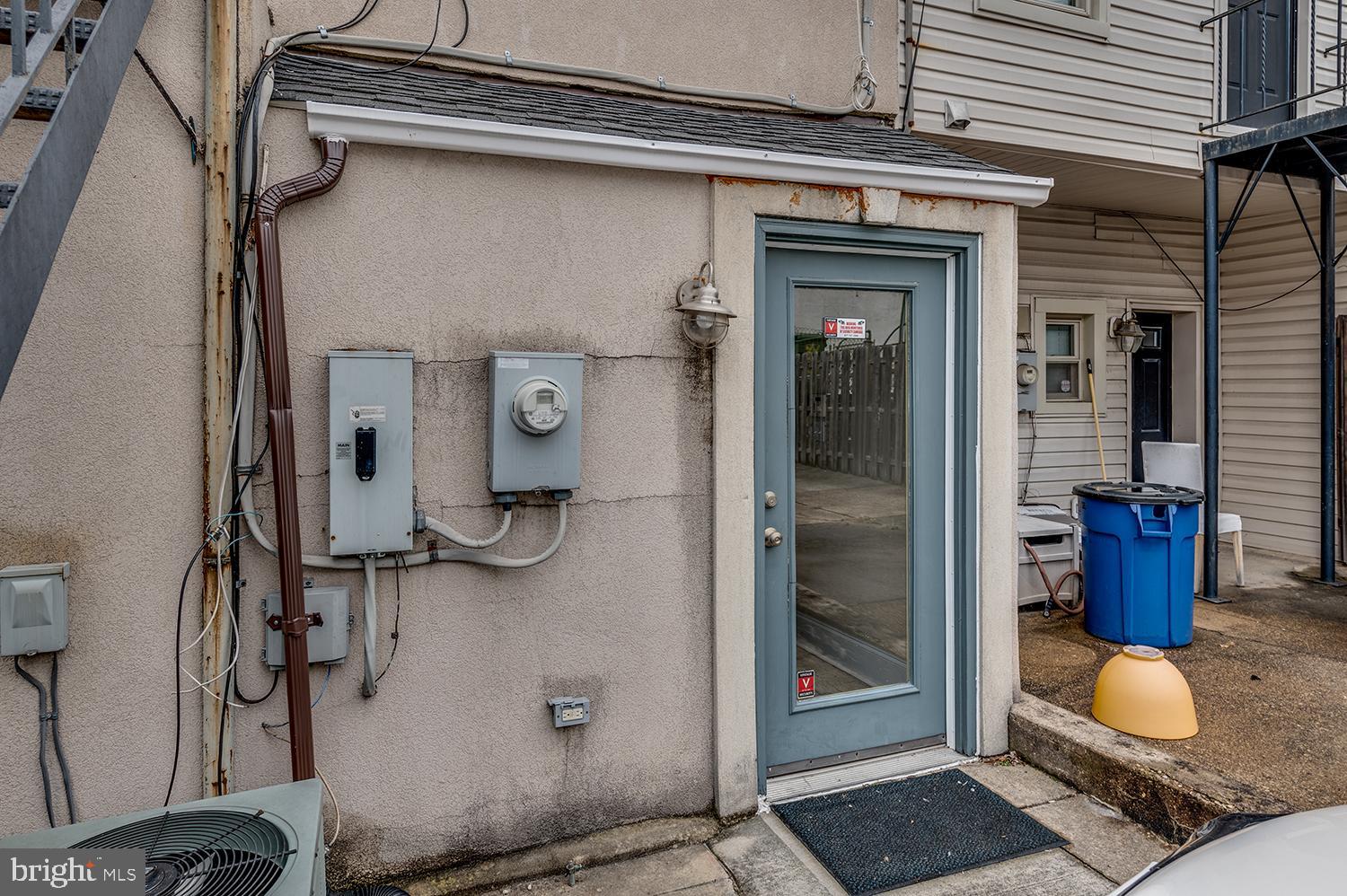 CANTON - Commercial Sale