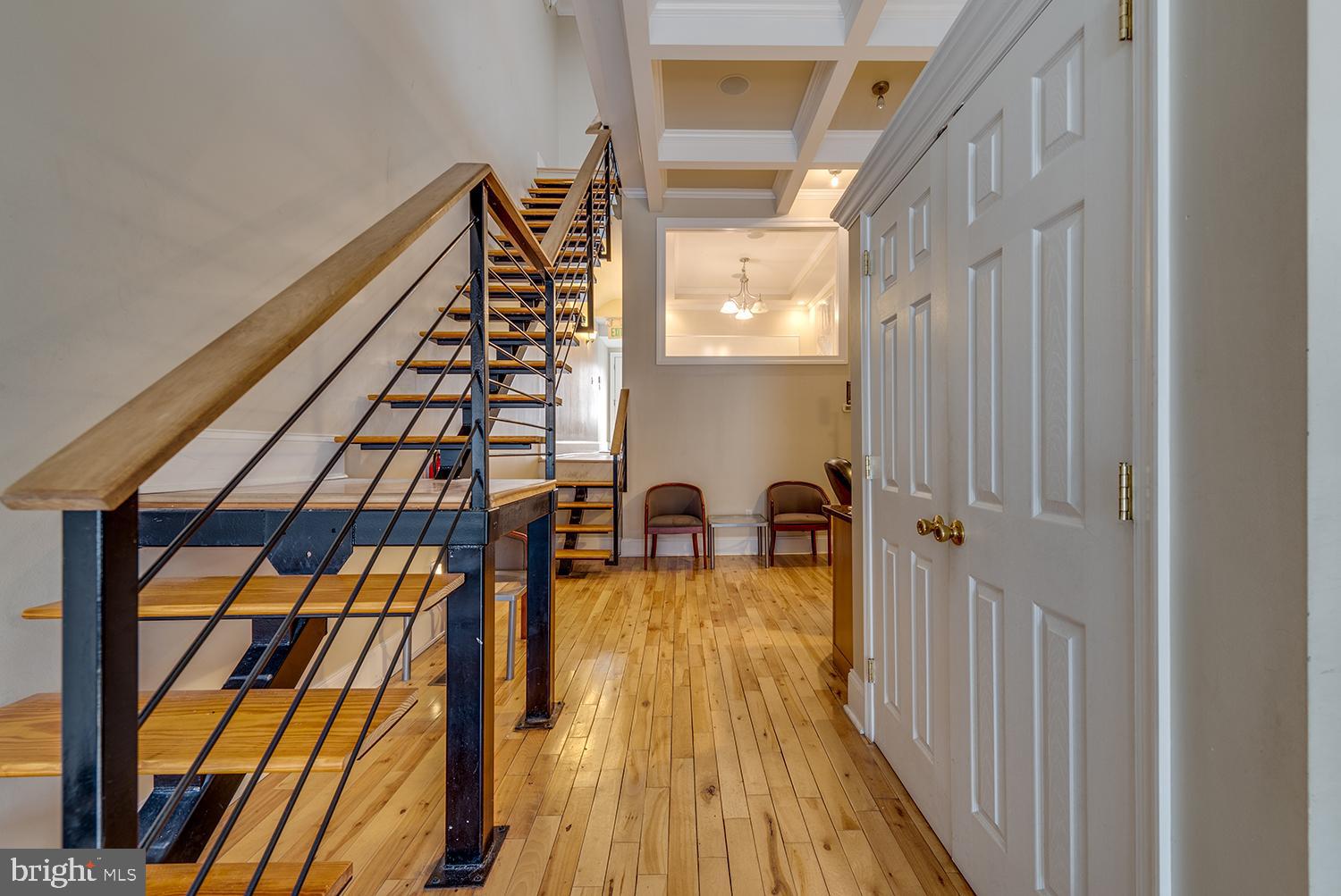 CANTON - Commercial Sale