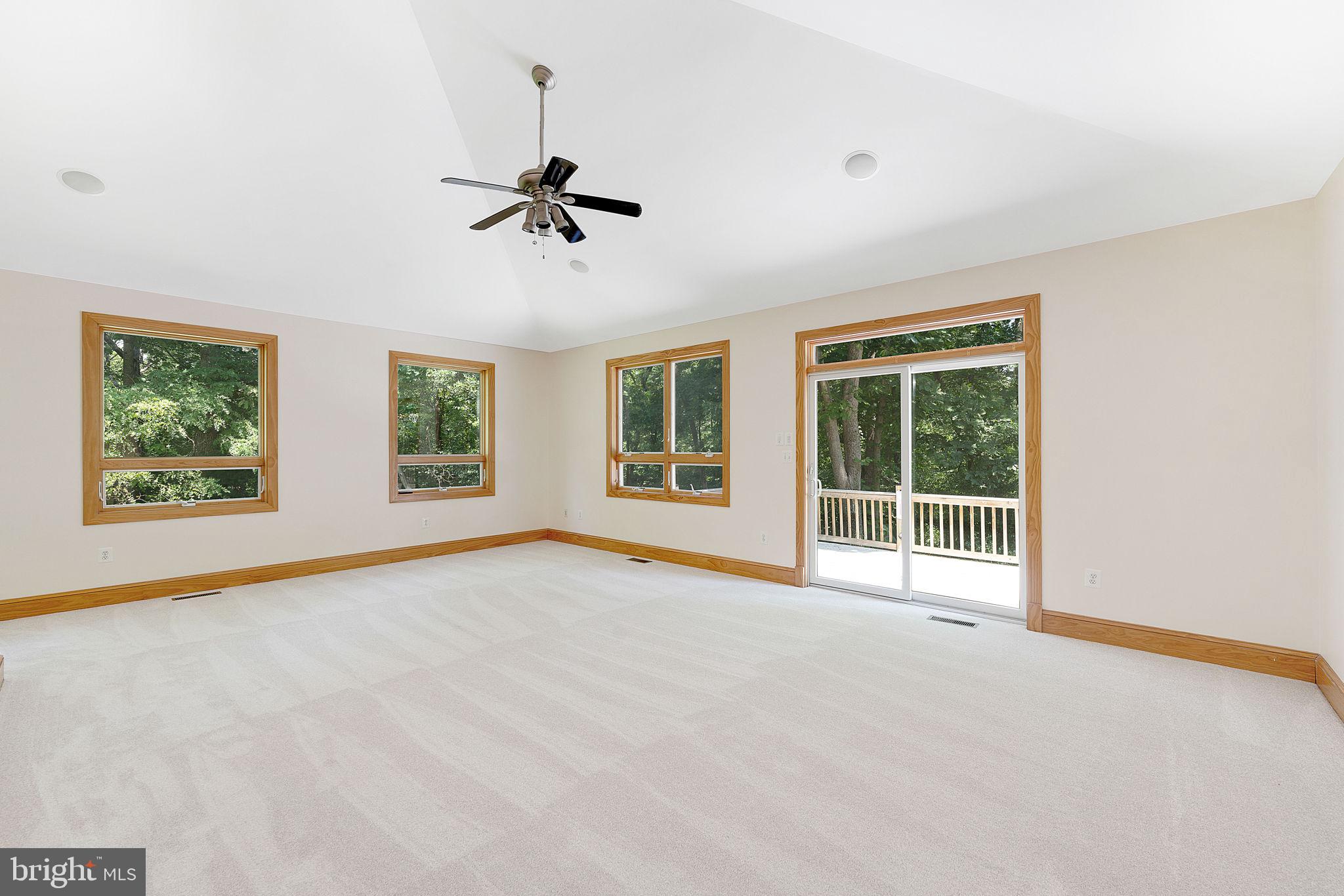 GOOSE CREEK FARMS - Commercial Sale