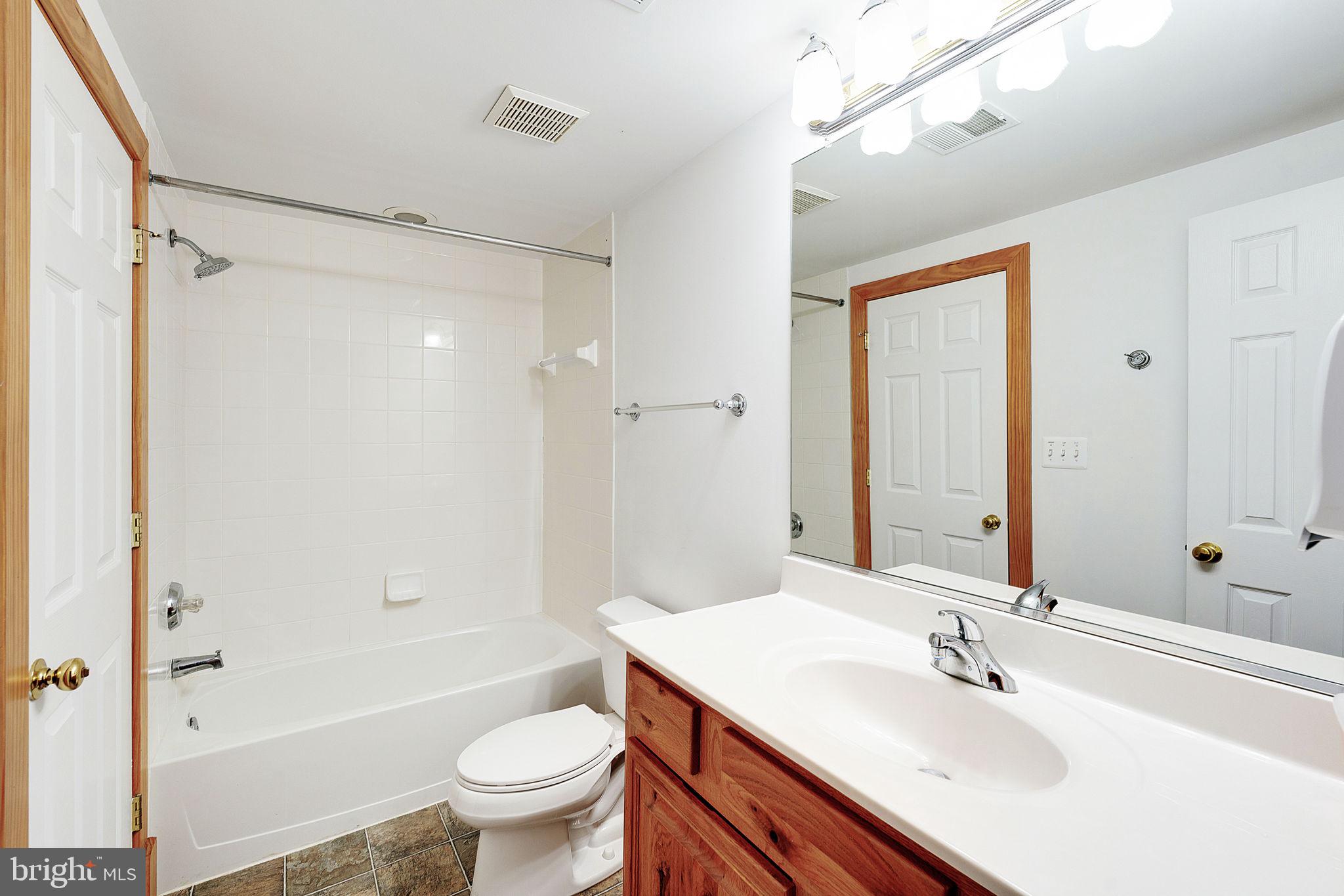 GOOSE CREEK FARMS - Commercial Sale