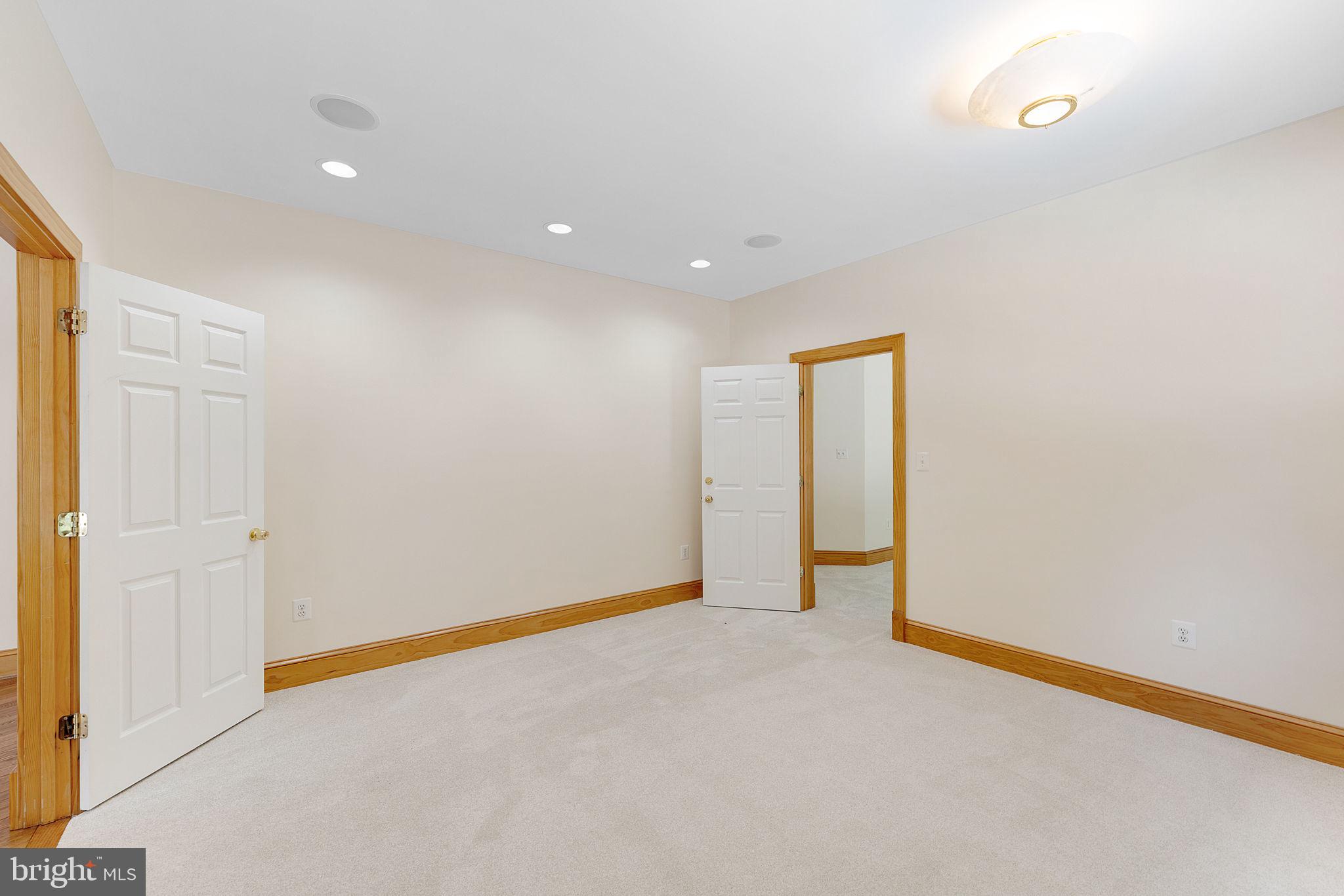 GOOSE CREEK FARMS - Commercial Sale