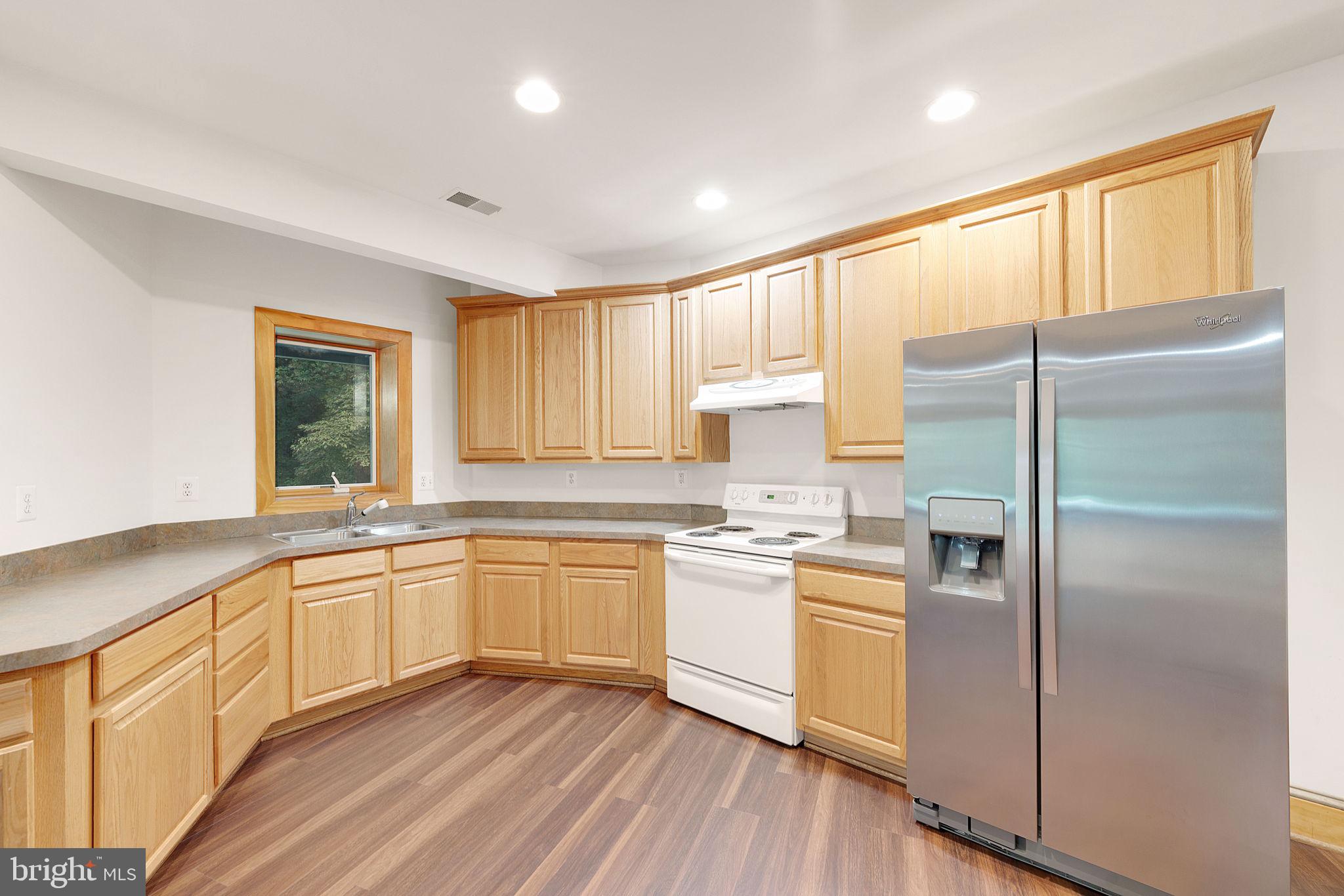 GOOSE CREEK FARMS - Commercial Sale