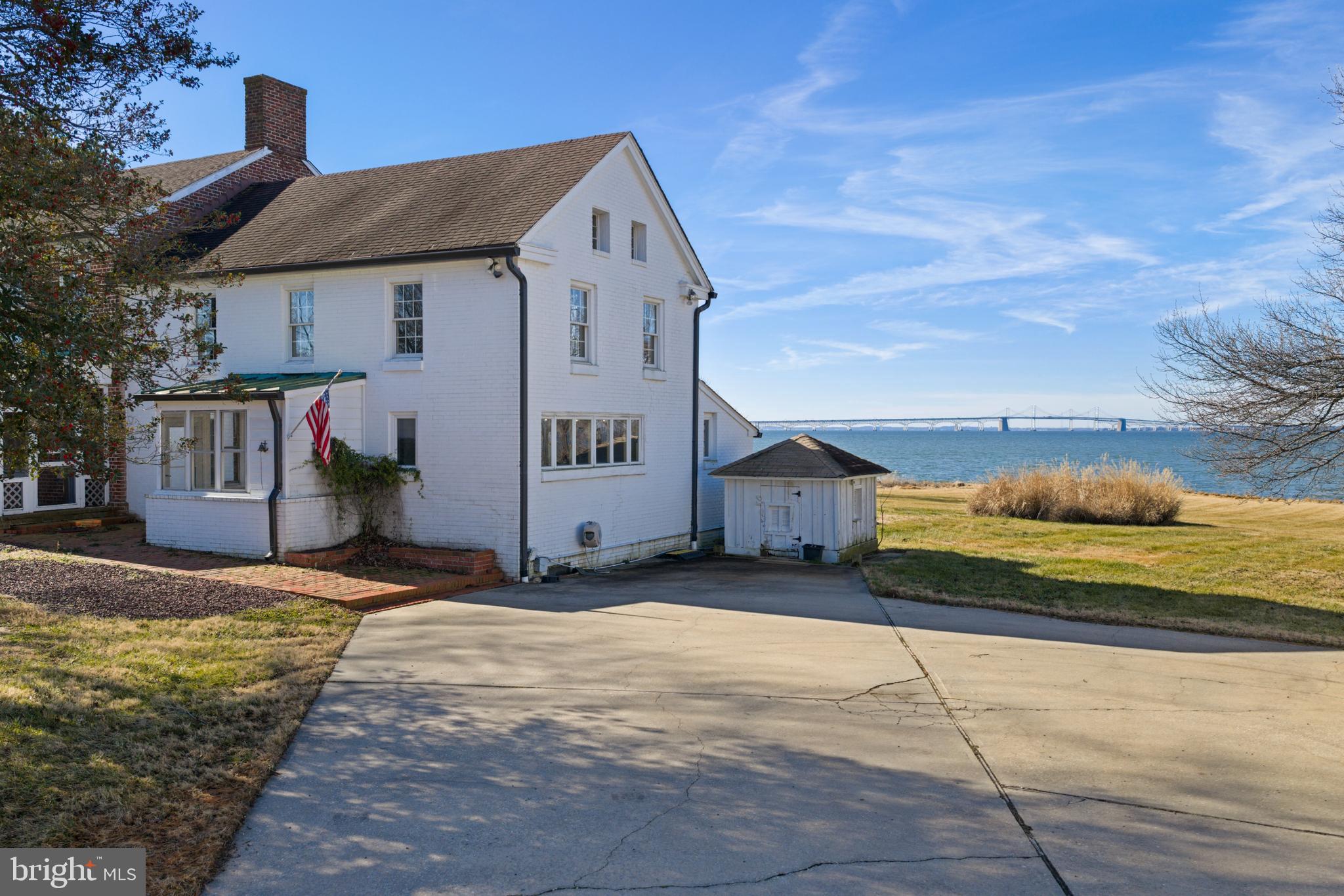 WOLF FARM - Residential