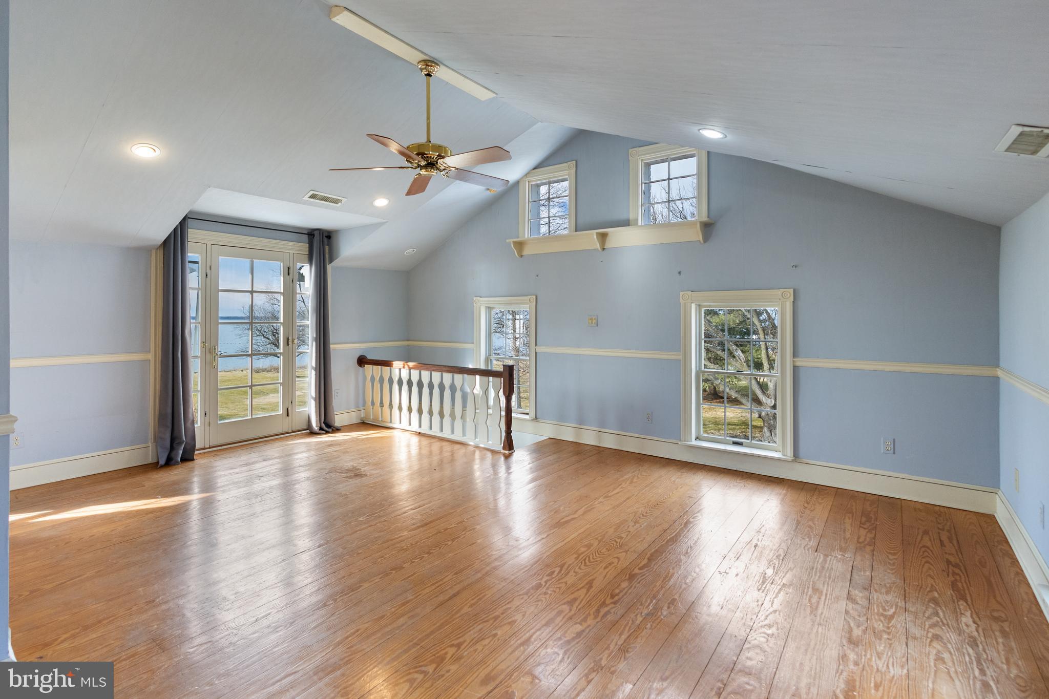 WOLF FARM - Residential