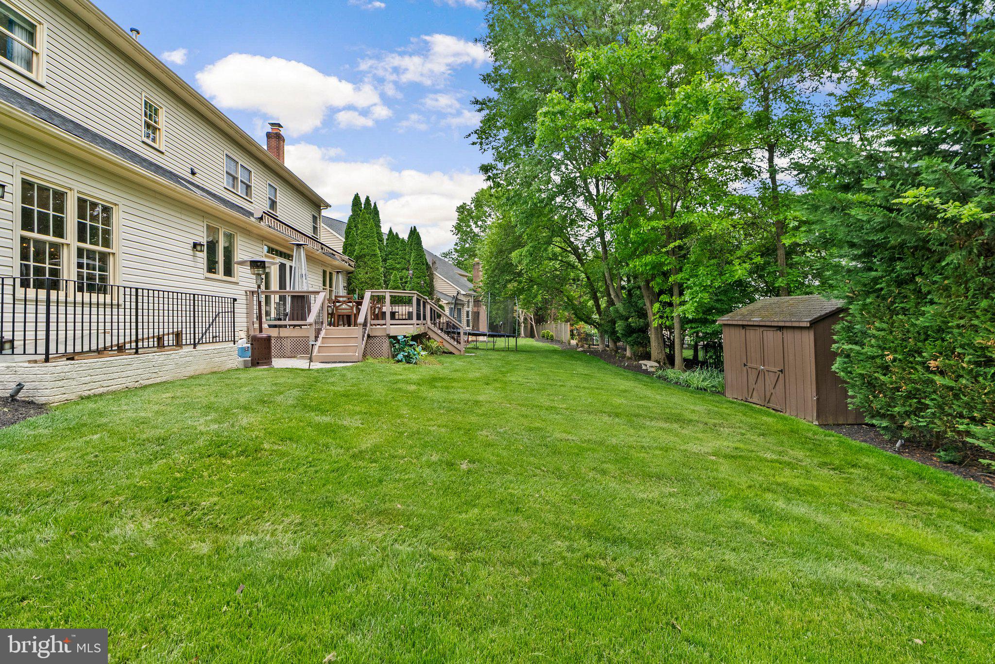 WILLOWS OF POTOMAC - Residential