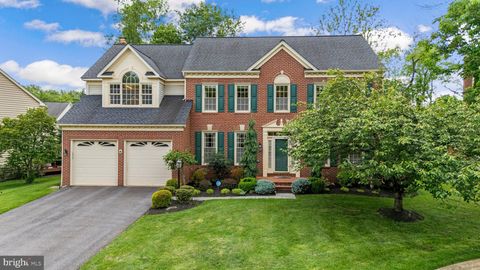 Photo of 4 Yellow Plum Court, ROCKVILLE, MD 20850 (MLS # MDMC2205304)
