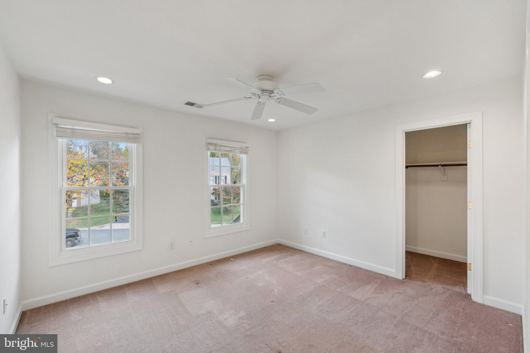 WILLOWS OF POTOMAC - Residential