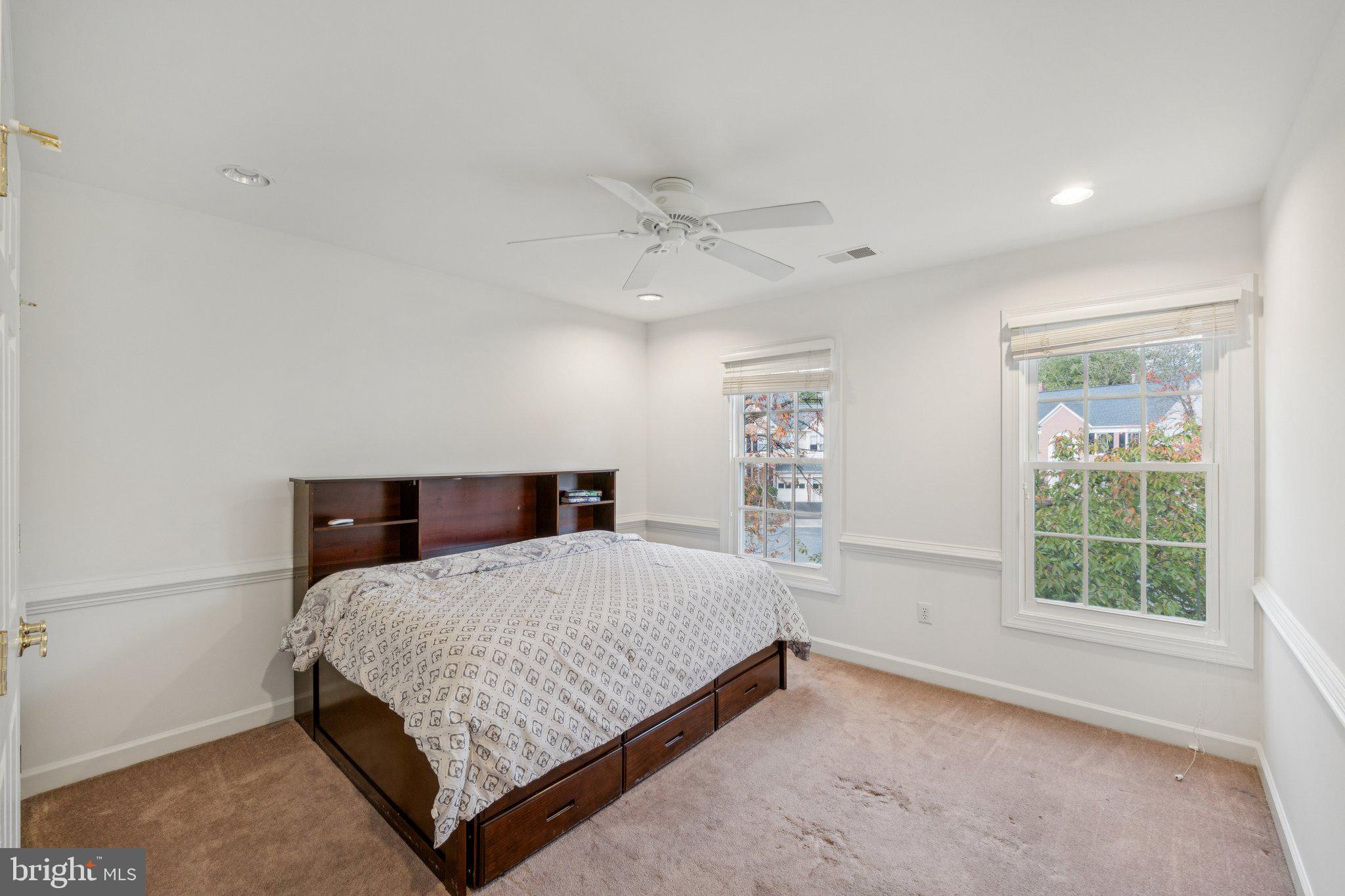 WILLOWS OF POTOMAC - Residential