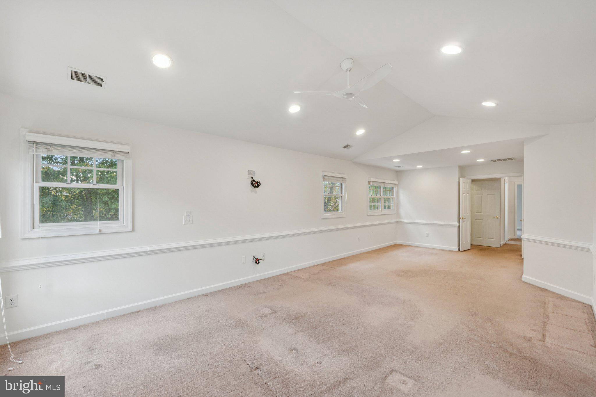 WILLOWS OF POTOMAC - Residential