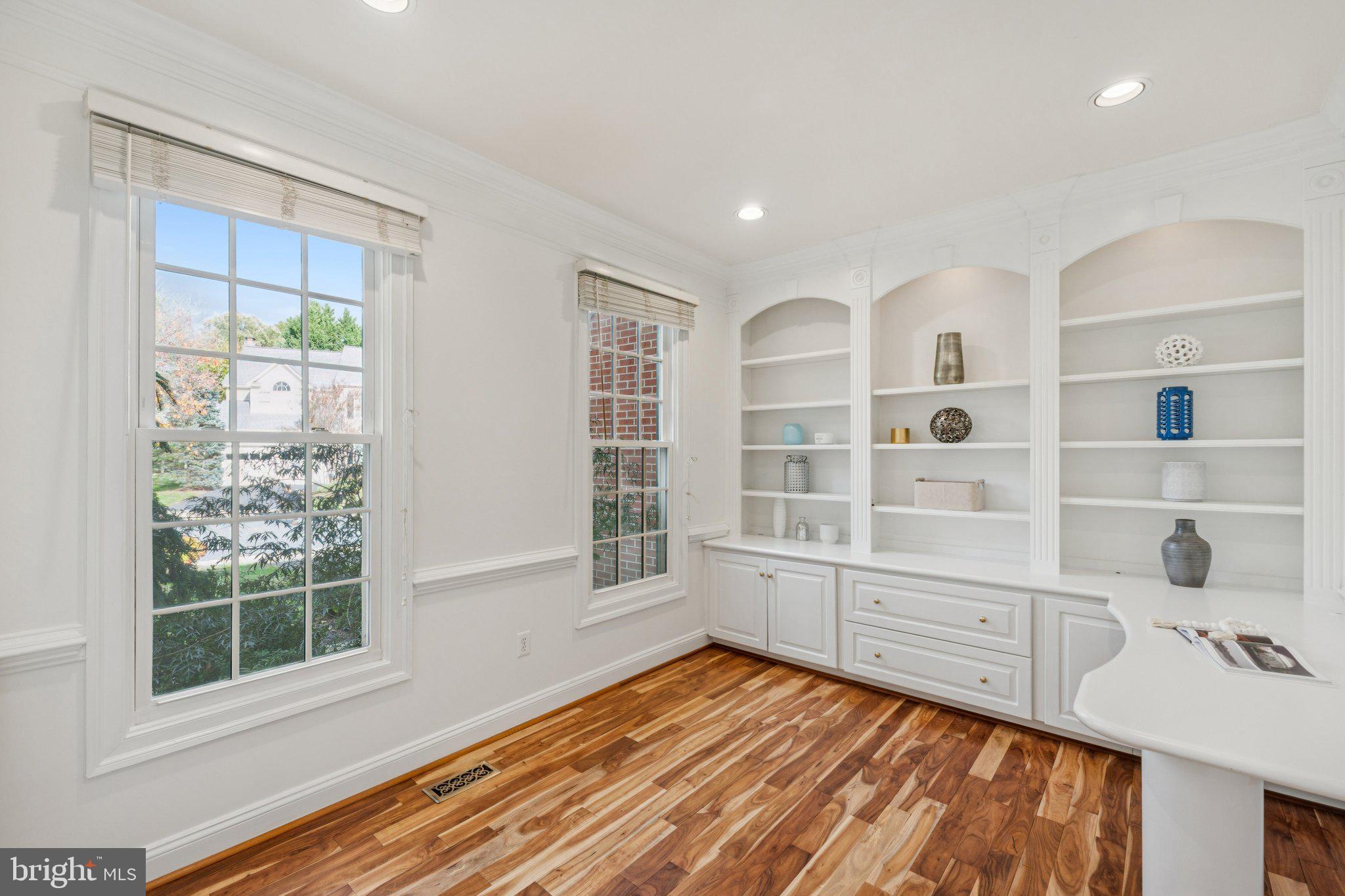 WILLOWS OF POTOMAC - Residential