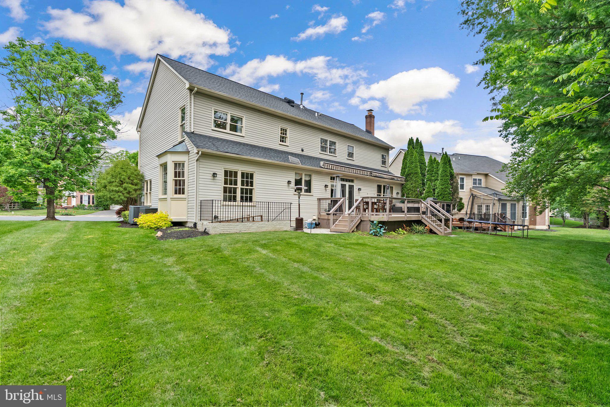 WILLOWS OF POTOMAC - Residential