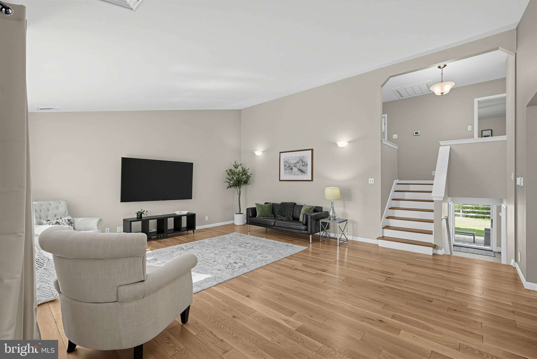208 OAKLAND PLACE