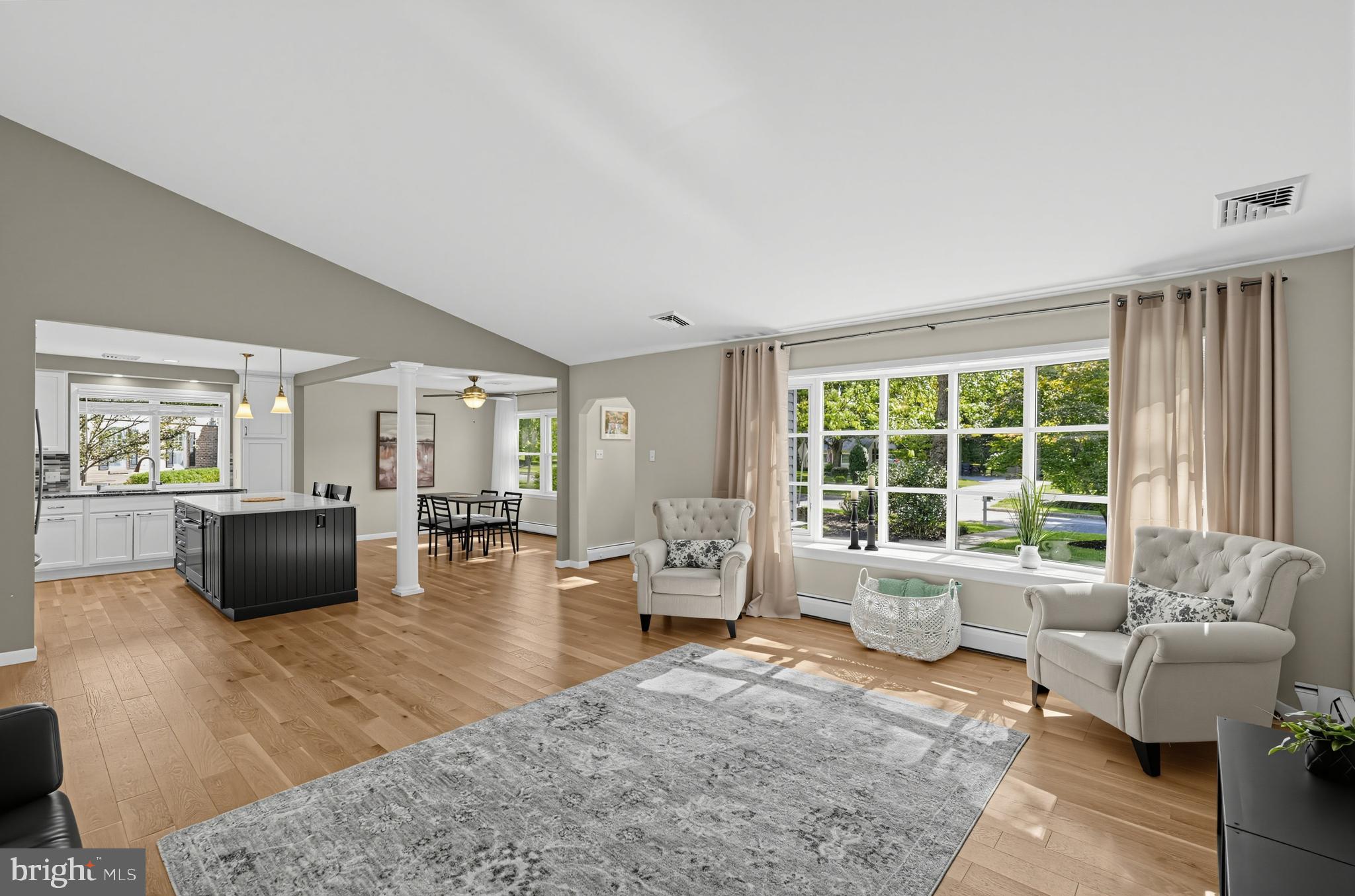 208 OAKLAND PLACE