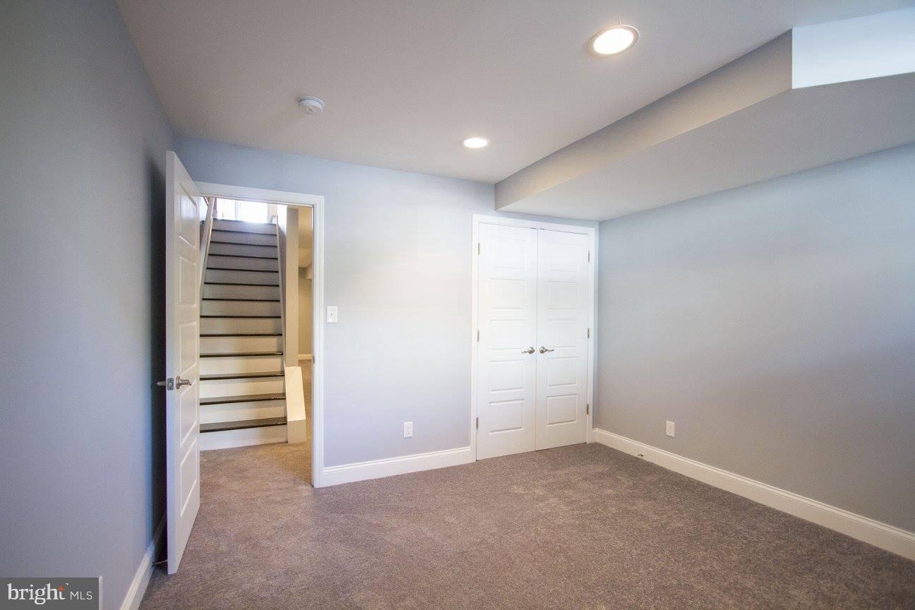 HIGHLANDTOWN - Residential