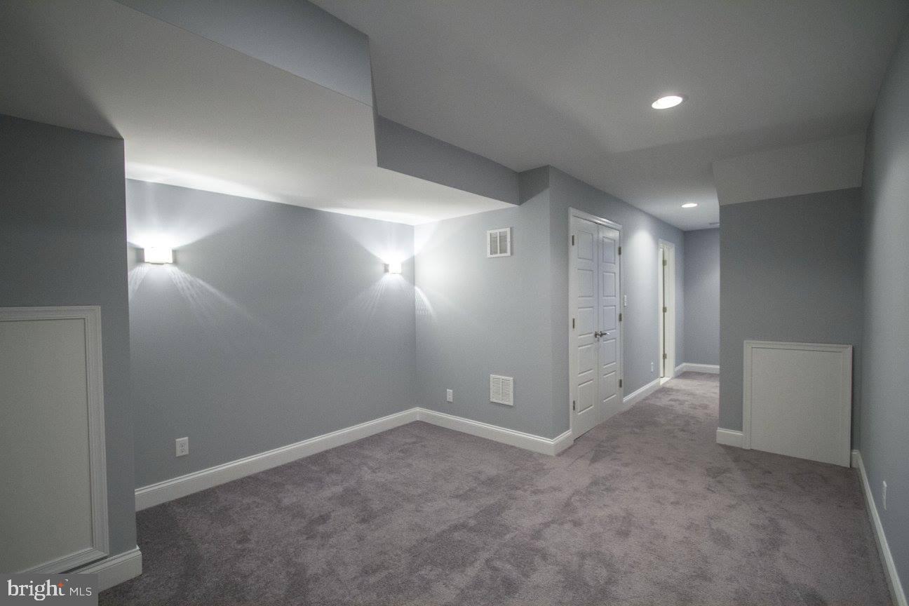 HIGHLANDTOWN - Residential