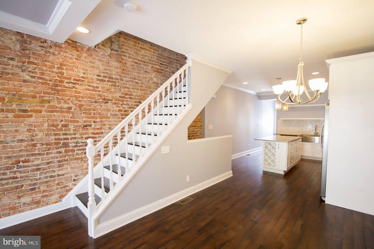 HIGHLANDTOWN - Residential