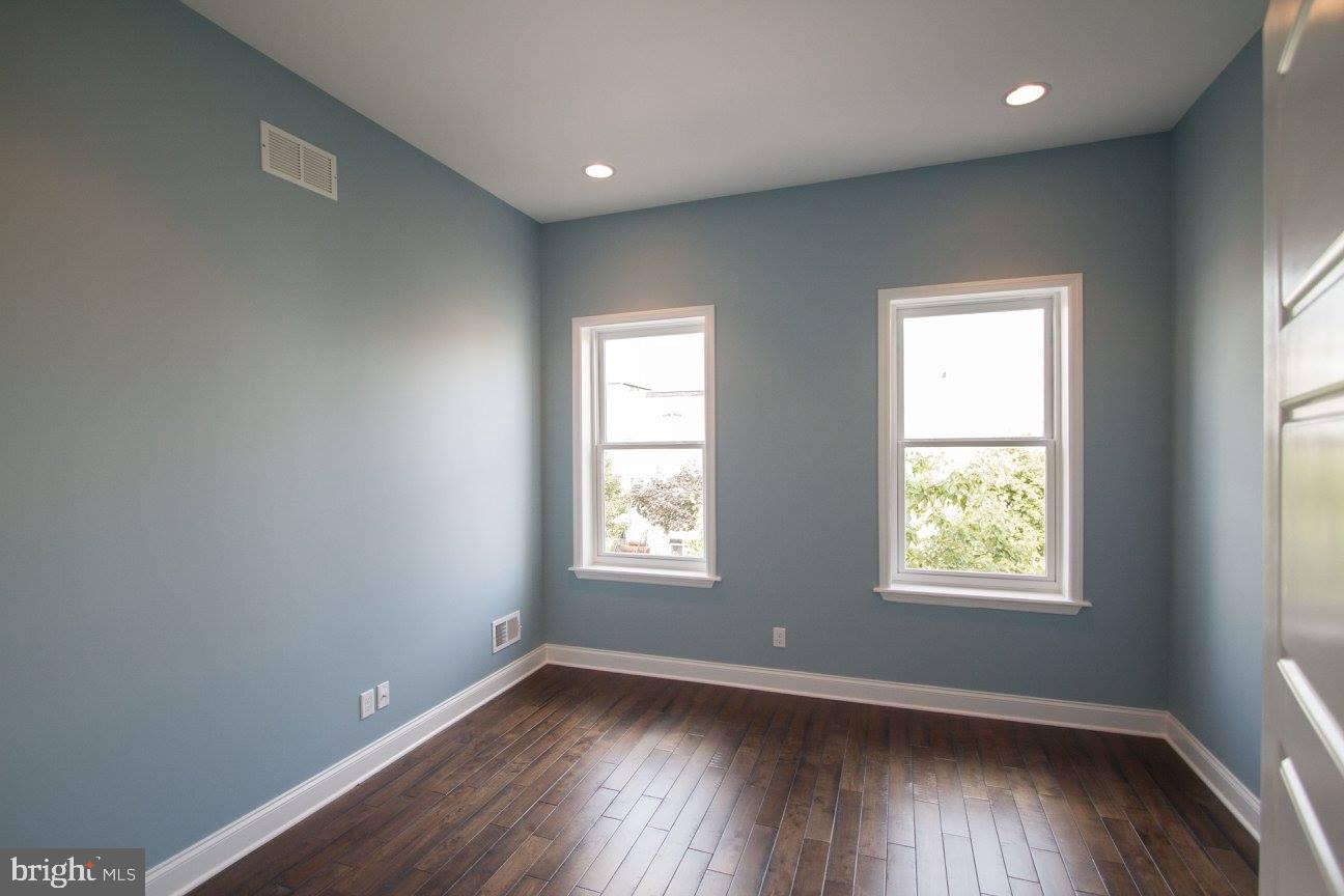 HIGHLANDTOWN - Residential