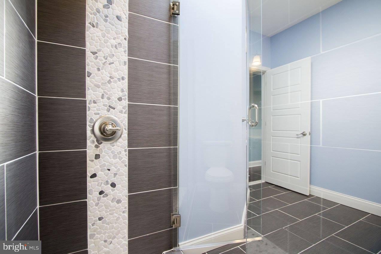 HIGHLANDTOWN - Residential