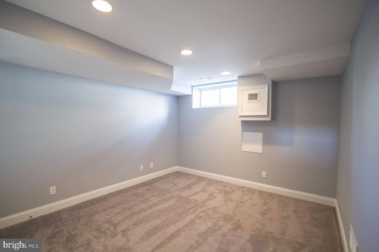 HIGHLANDTOWN - Residential