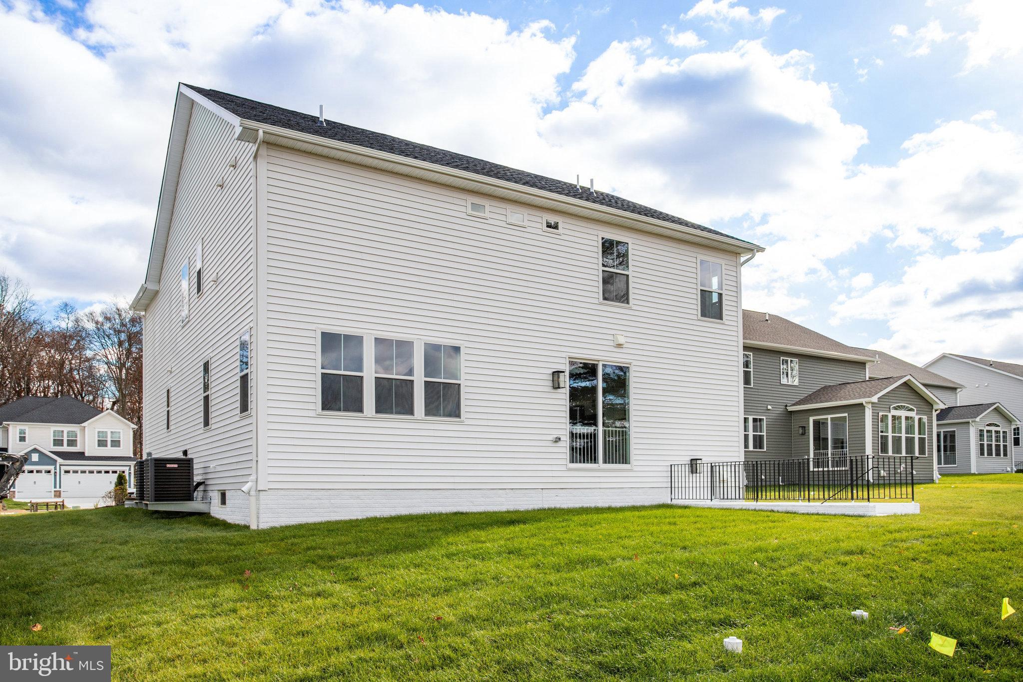 ROBERTS CROSSING - Residential