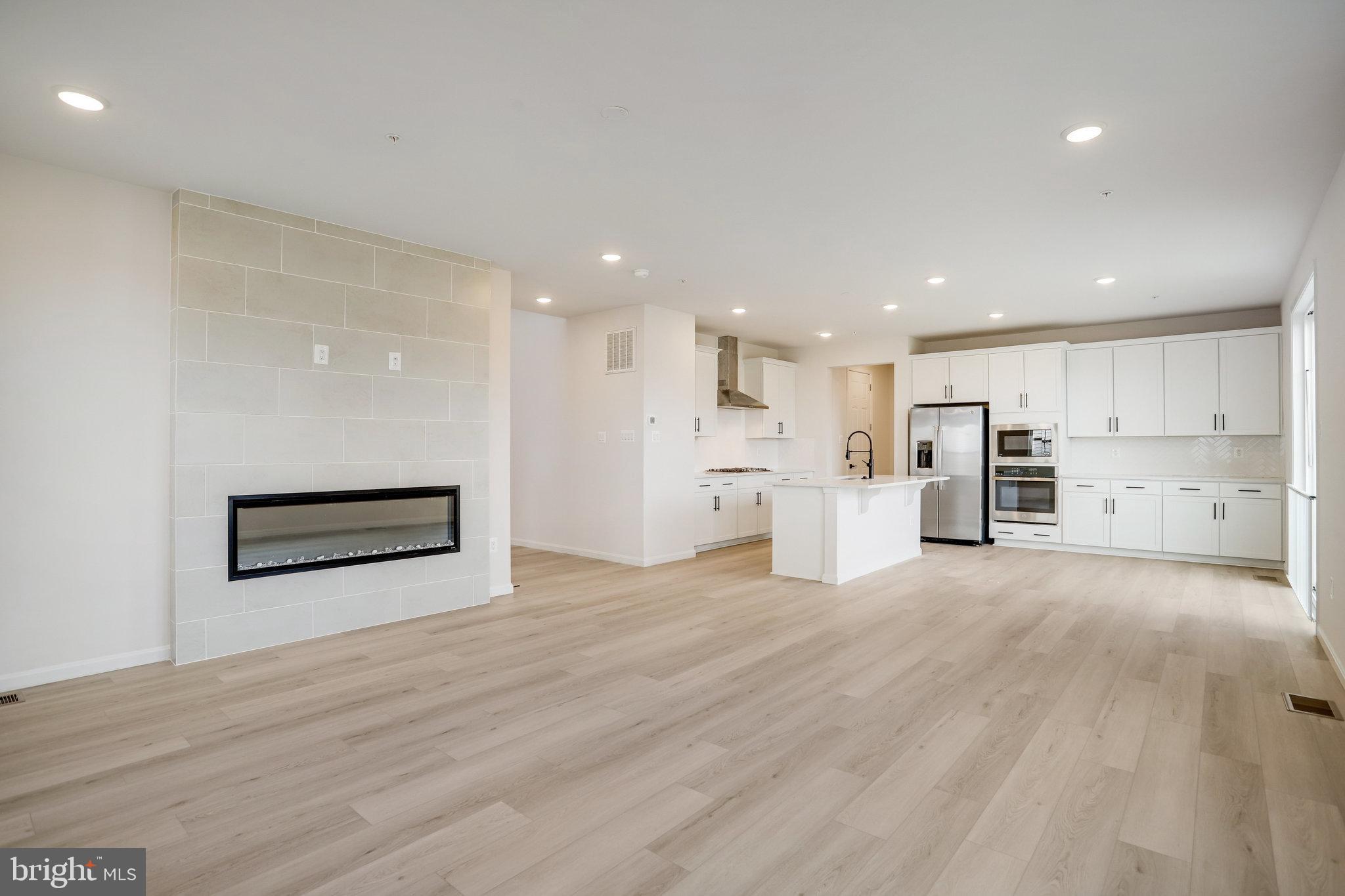 ROBERTS CROSSING - Residential