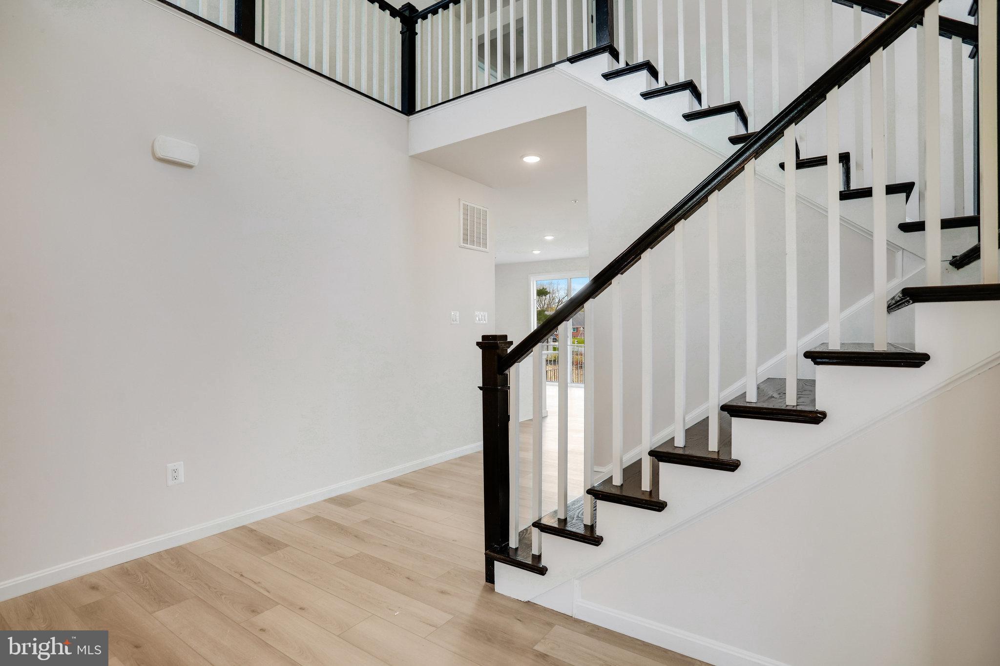 ROBERTS CROSSING - Residential