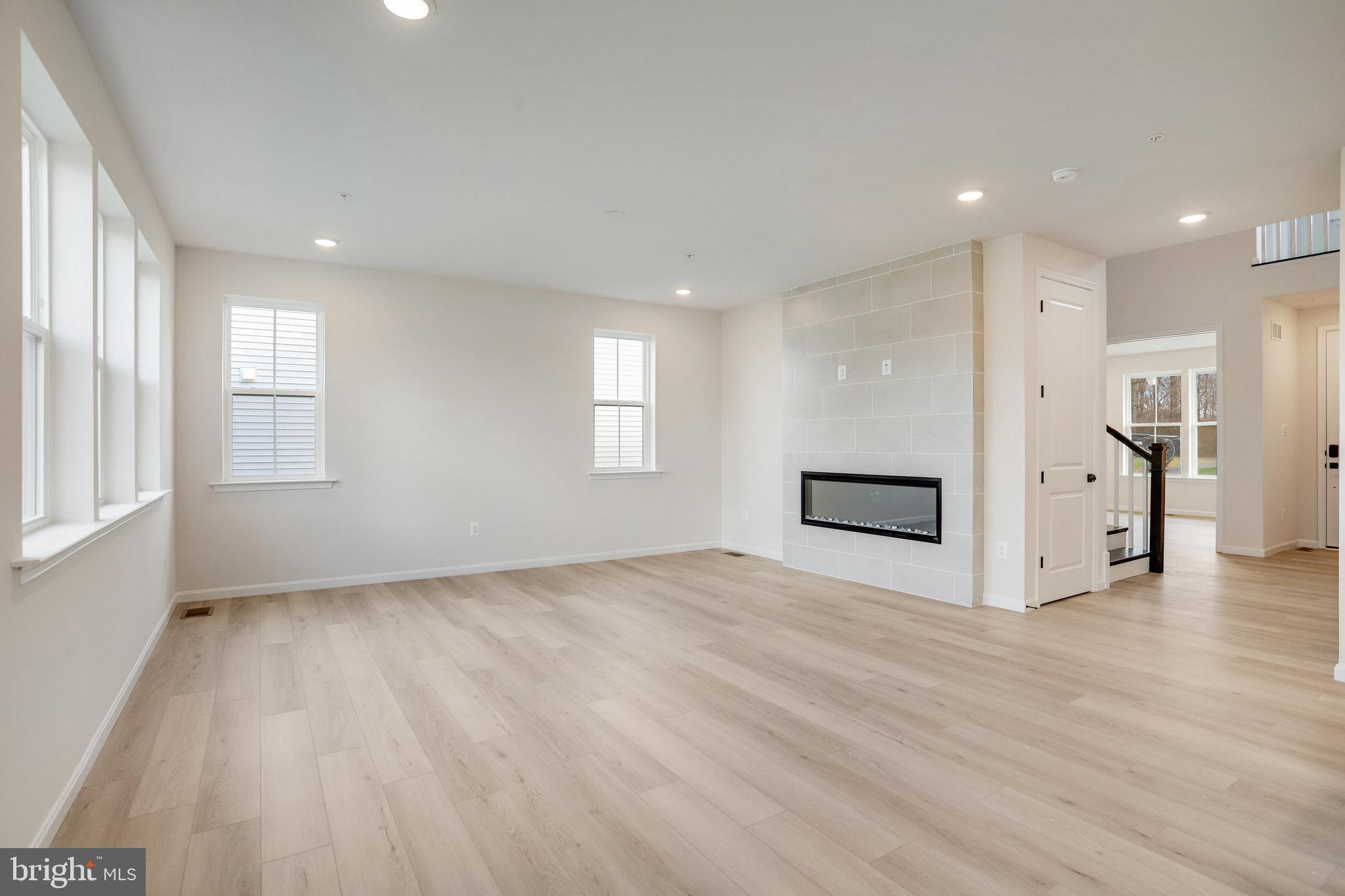 ROBERTS CROSSING - Residential