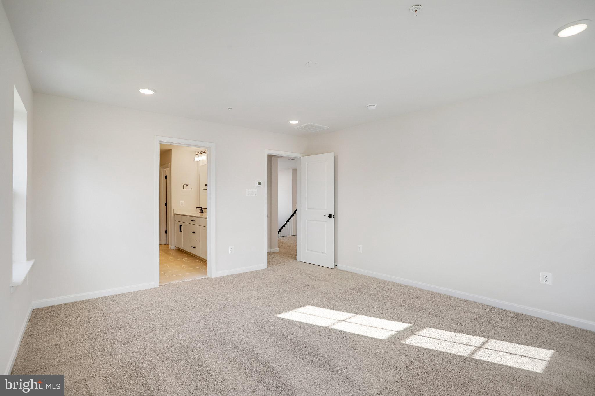 ROBERTS CROSSING - Residential