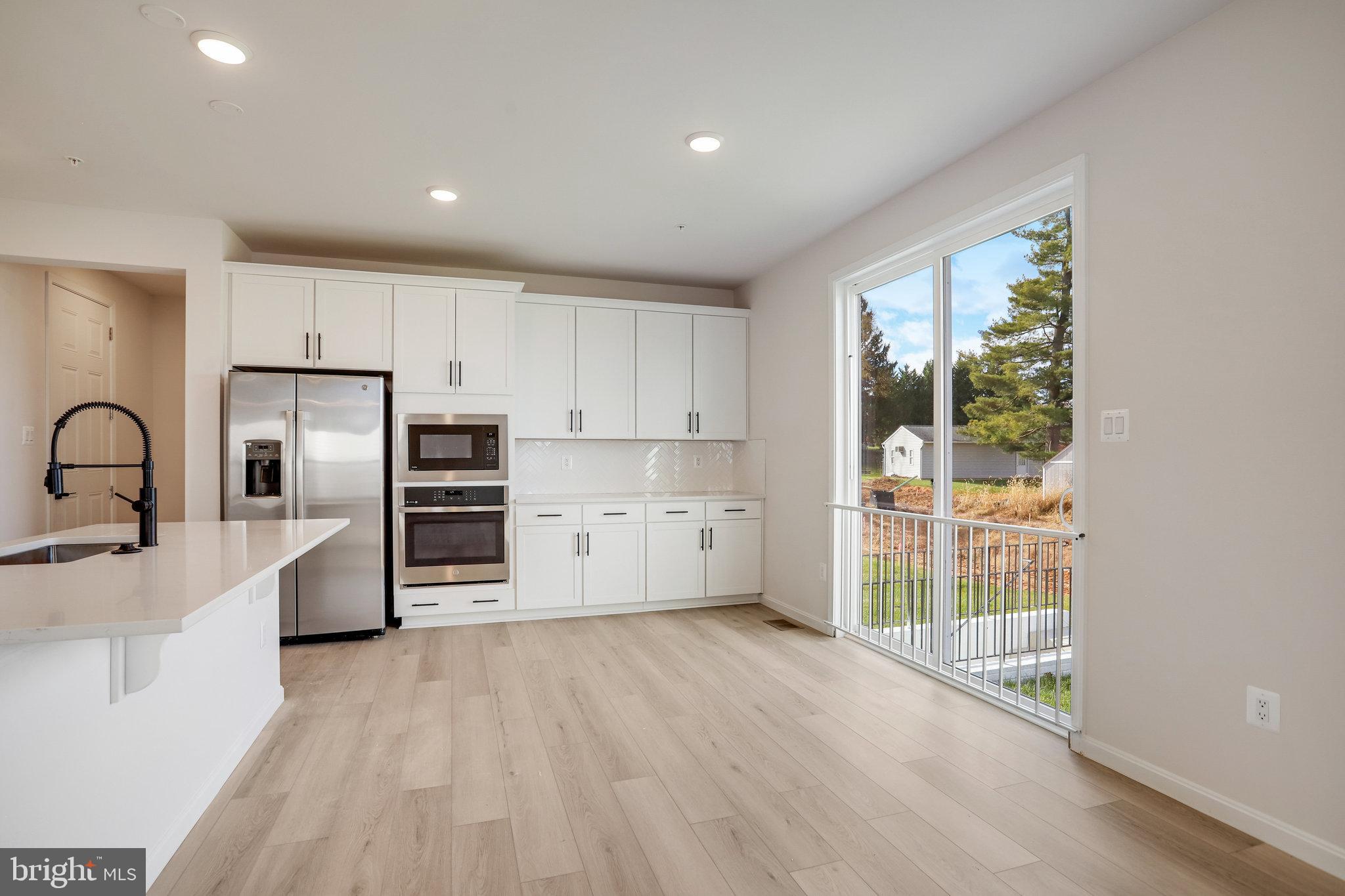 ROBERTS CROSSING - Residential